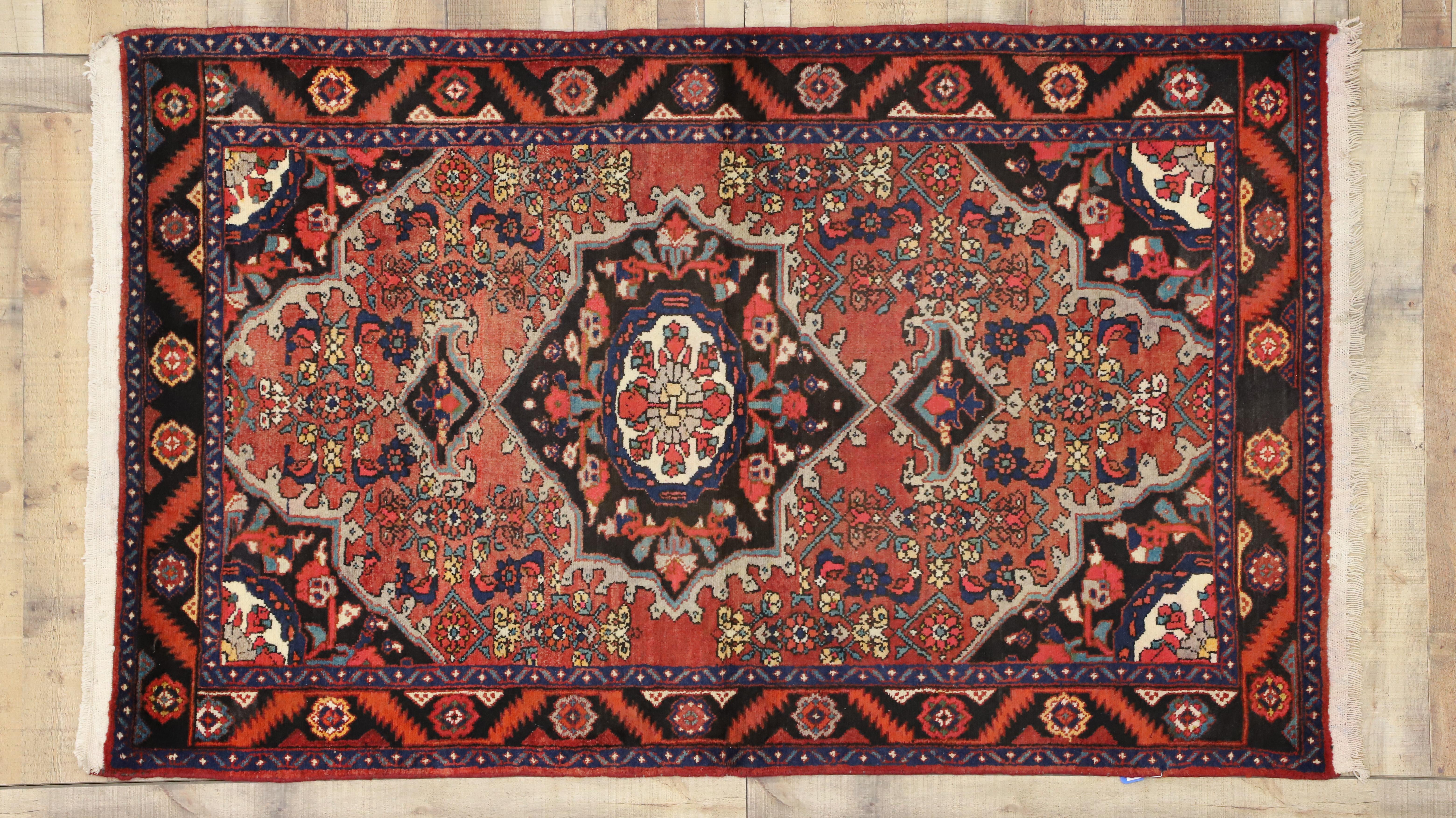 Rustikaler persischer Hamadan-Akzent-Teppich im Vintage-Stil, Küche, Foyer oder Eingangsbereich (Wolle) im Angebot