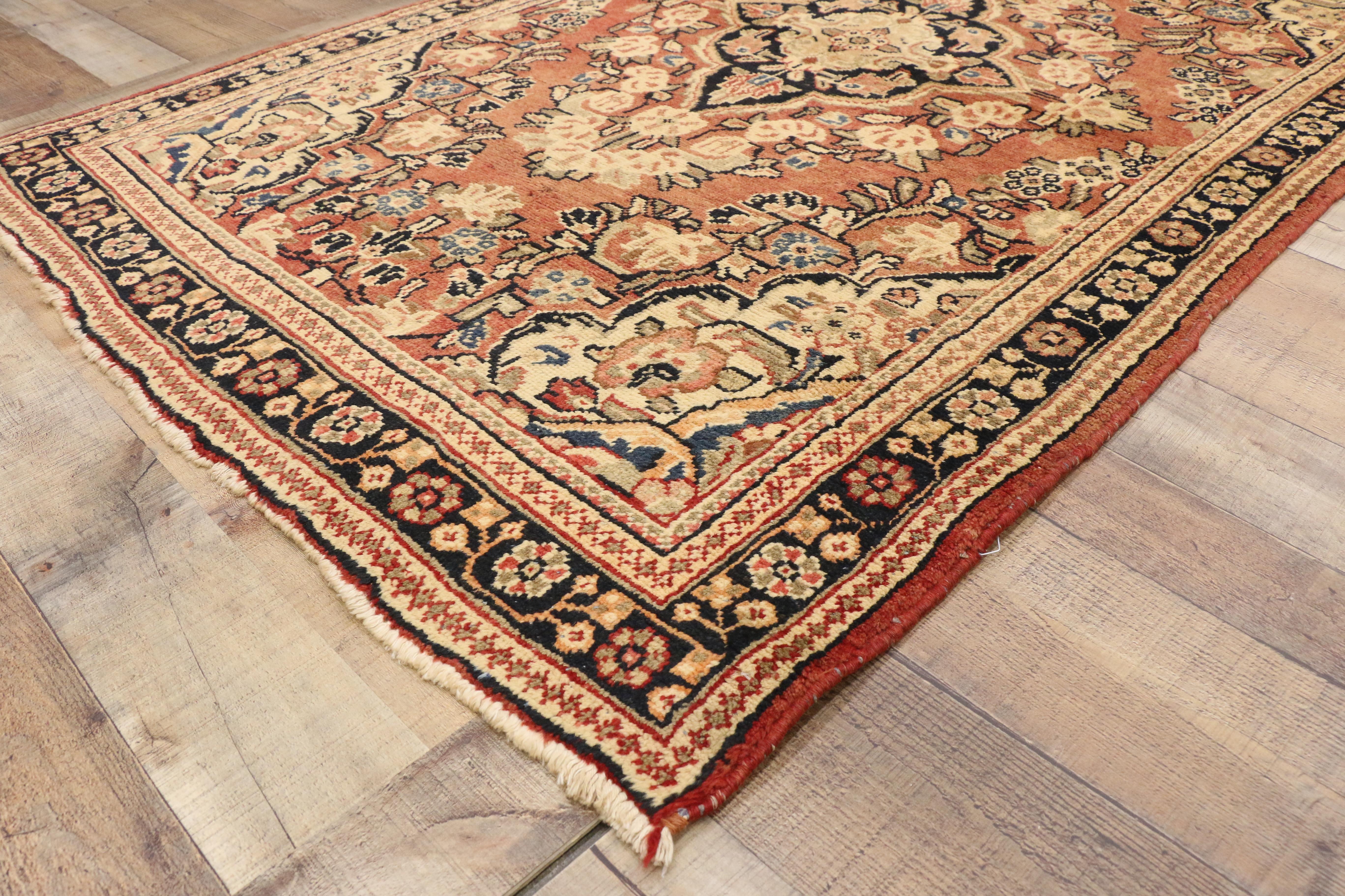 Vintage Persian Mahal Rug with Modern Rustic English Country Cottage Style  In Good Condition For Sale In Dallas, TX