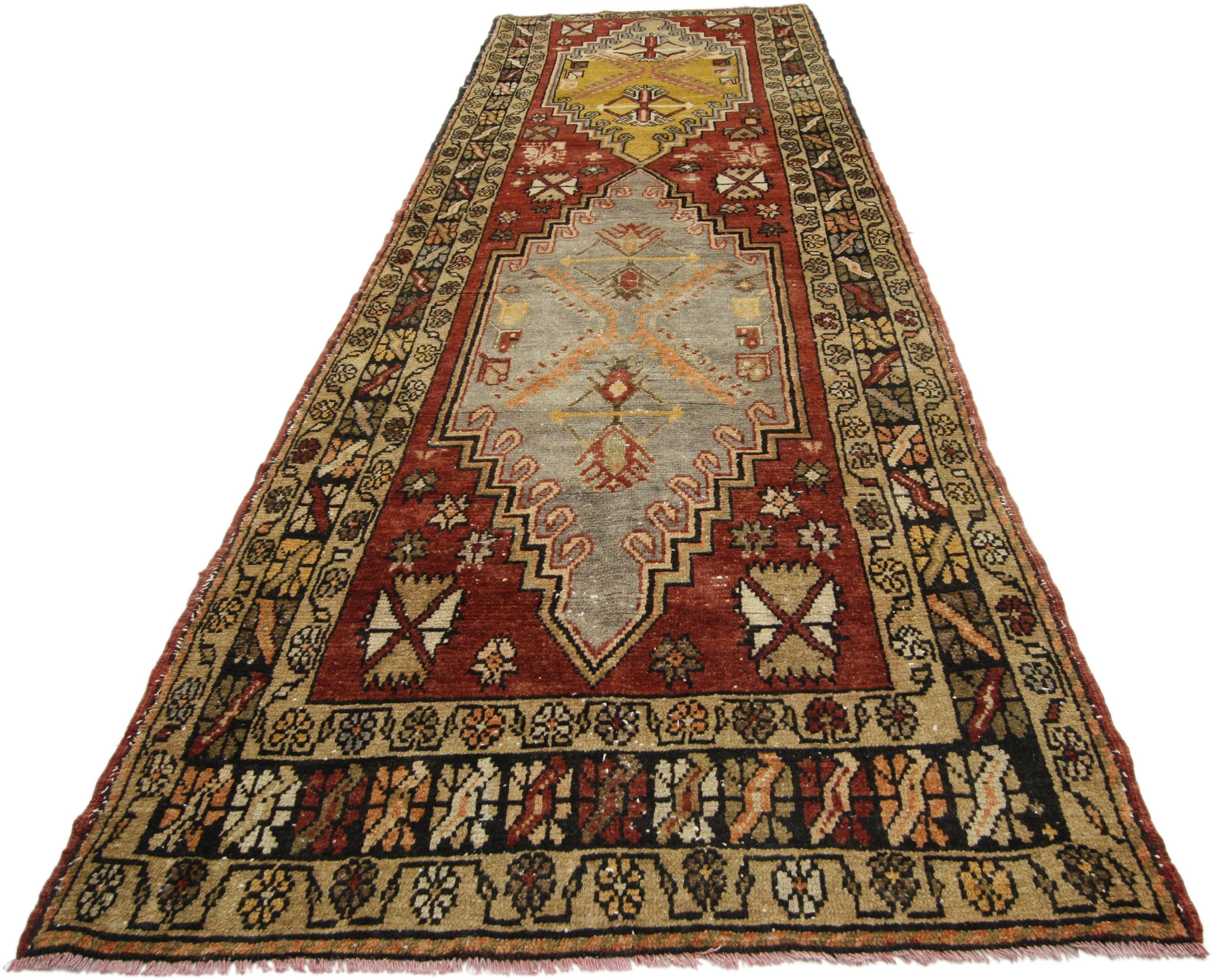 Vintage Turkish Oushak Runner with Modern Artisan Rustic Style, Hallway Runner  In Good Condition For Sale In Dallas, TX