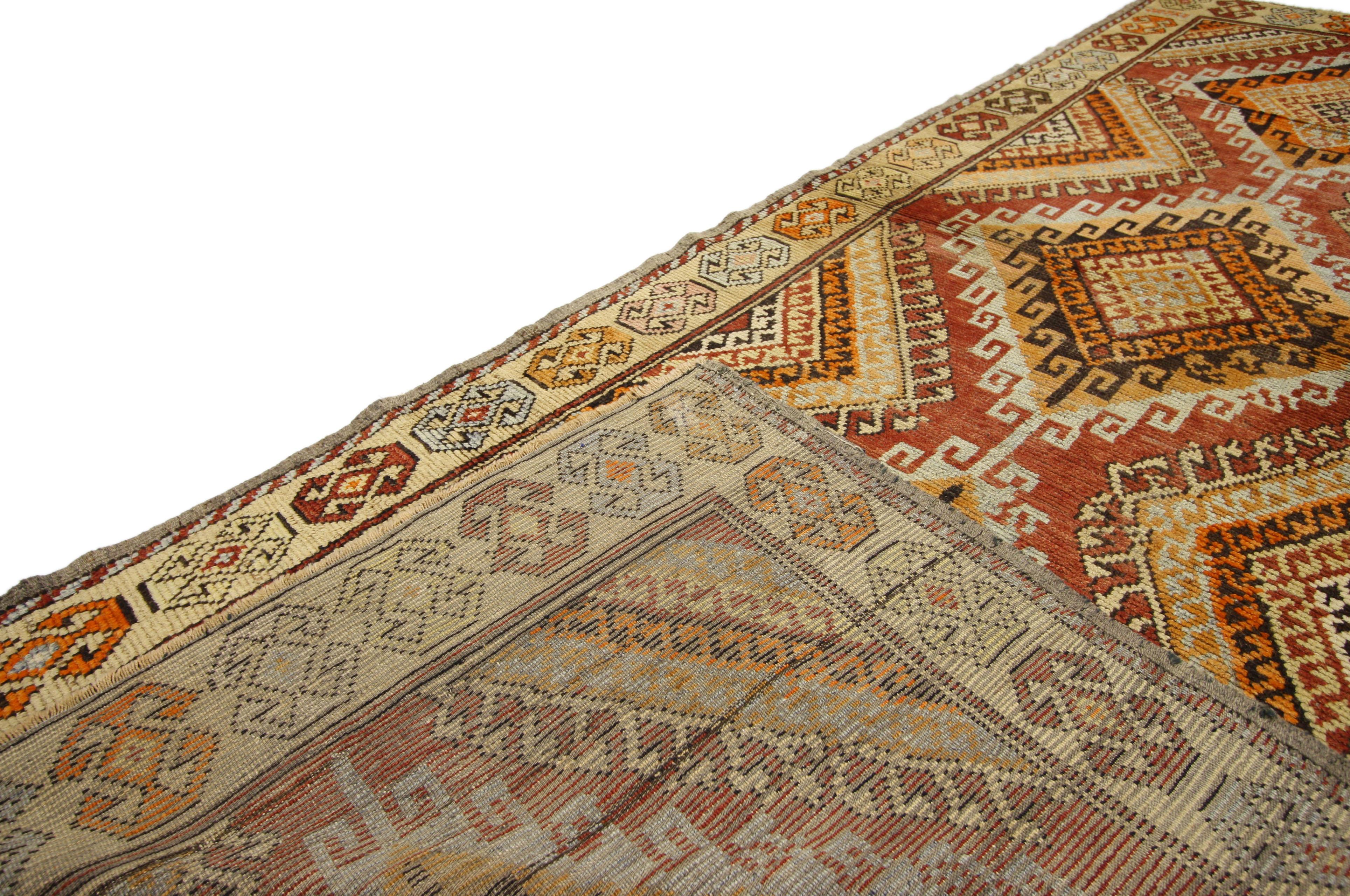 Runner Oushak turco vintage in stile rustico con design tribale moderno In condizioni buone in vendita a Dallas, TX