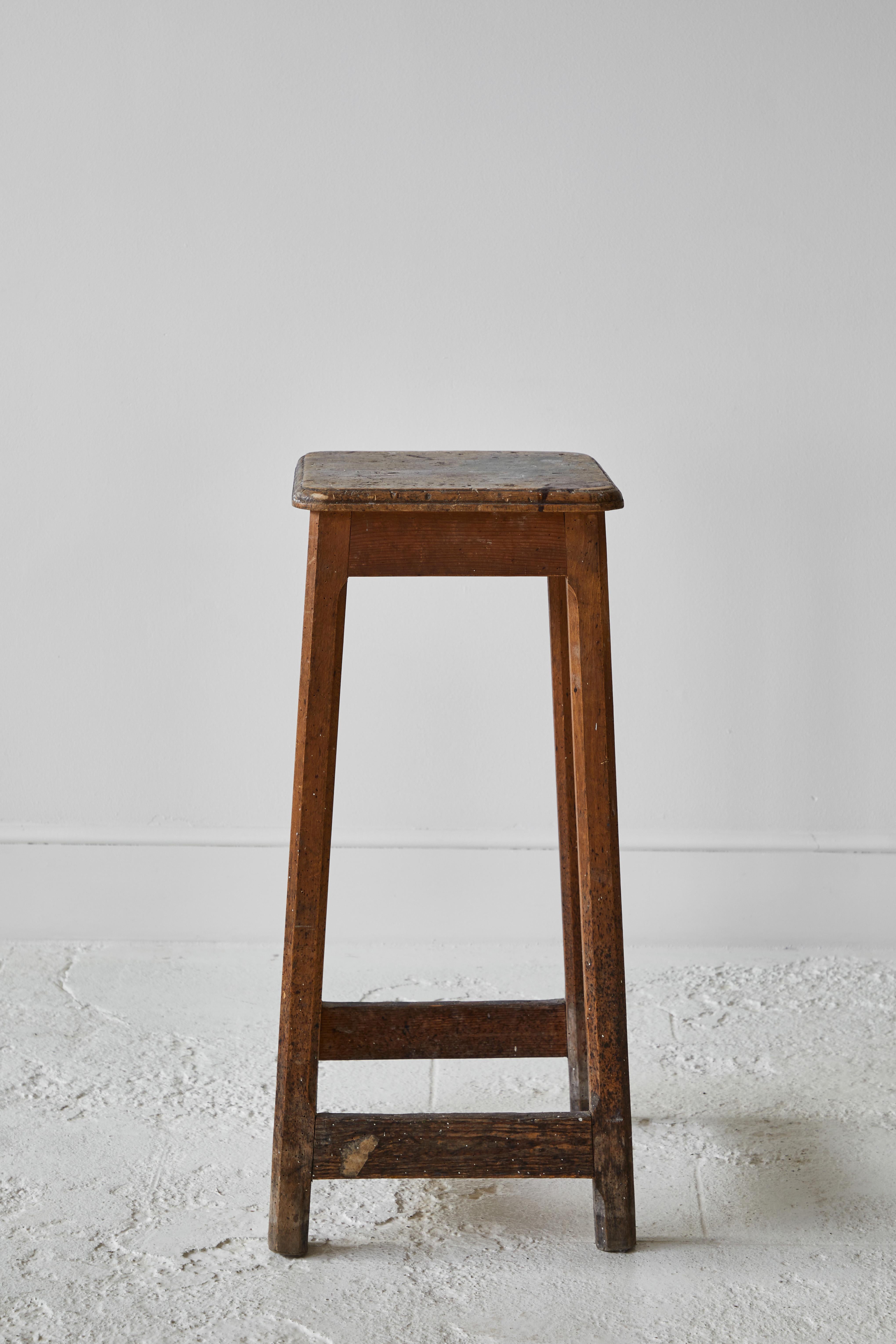 Rustic Tall Pedestal Stool In Good Condition In Los Angeles, CA