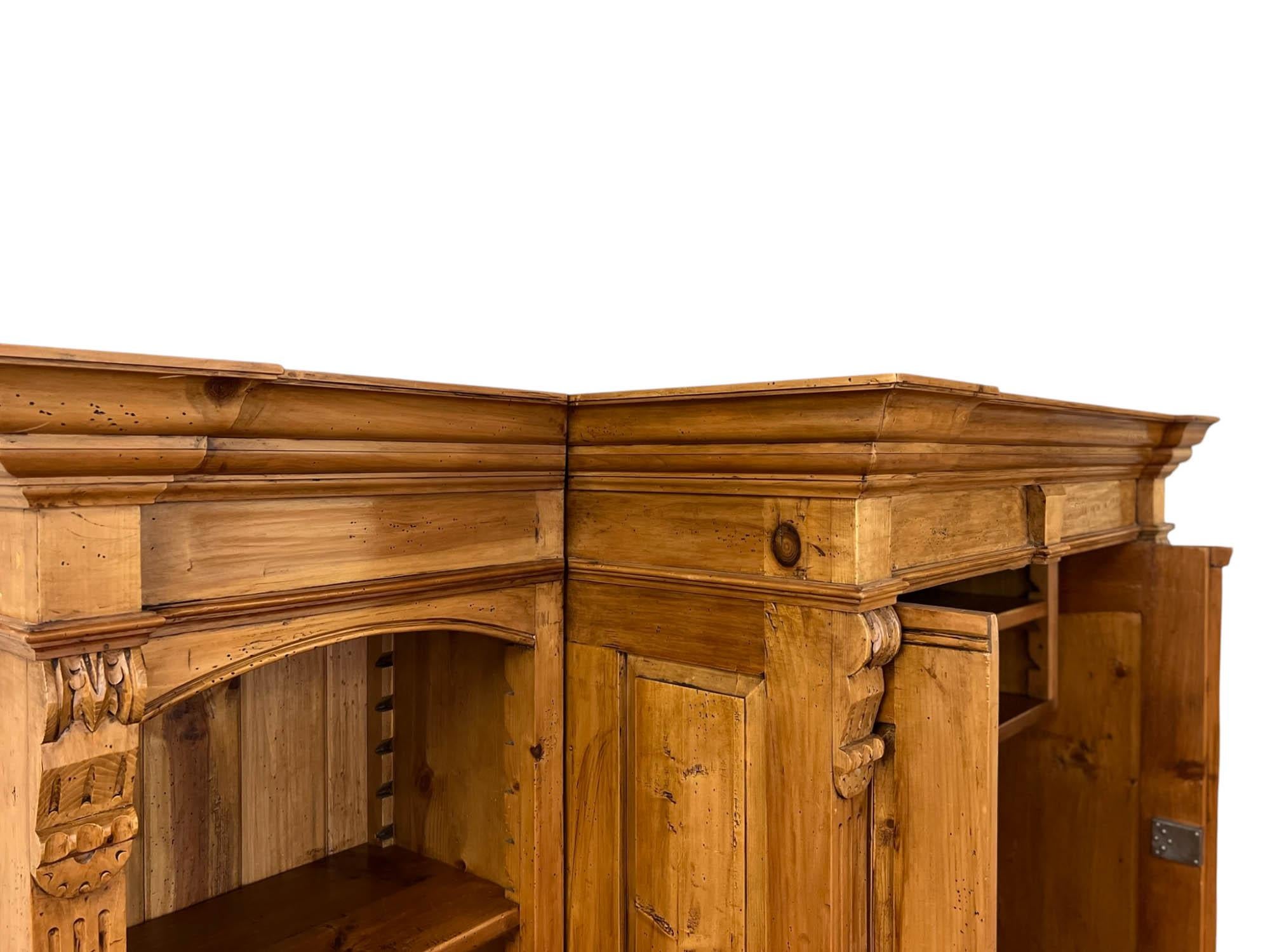 Armoire rustico a tre pezzi in pino massiccio cerato in vendita 12