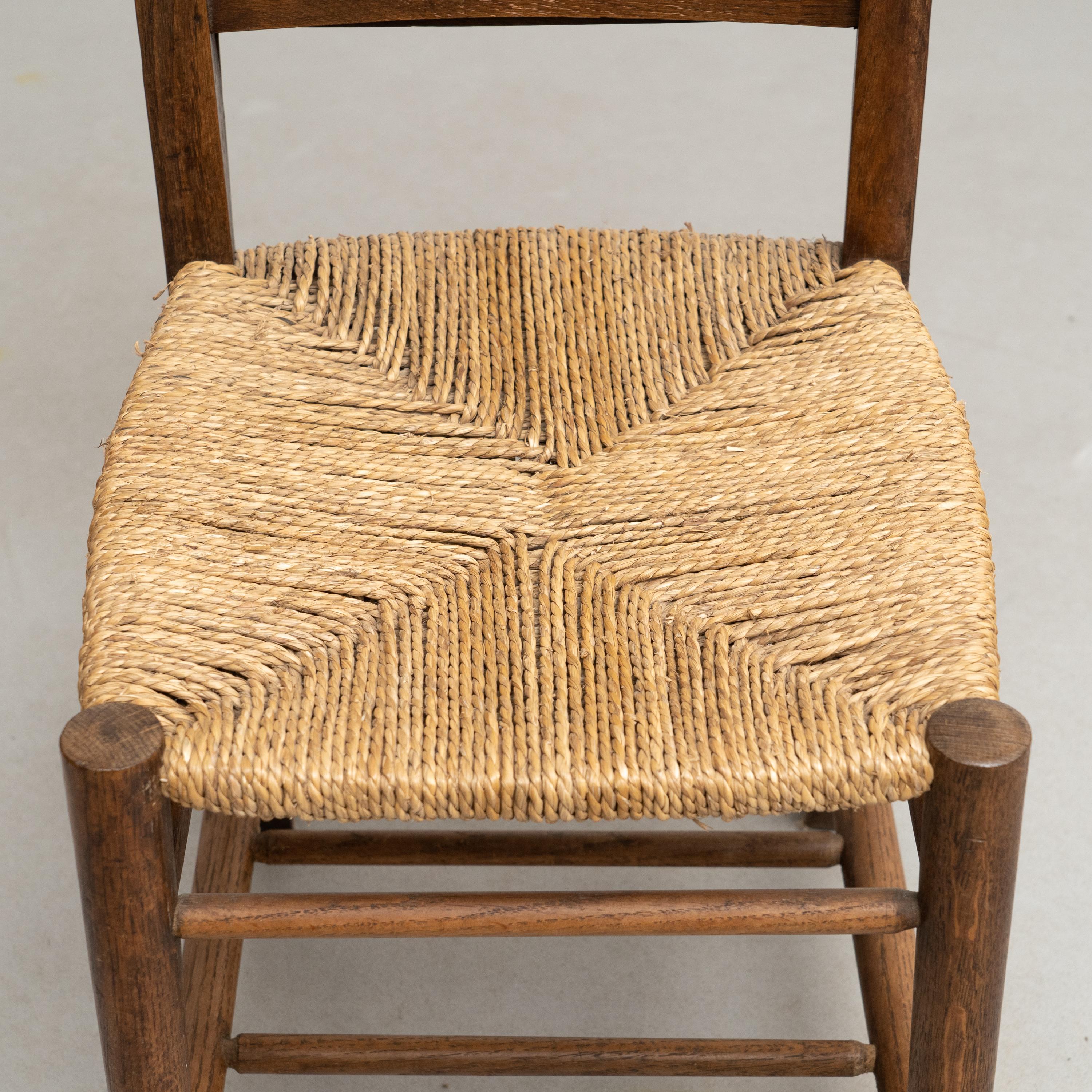 Chaise rustique traditionnelle en bois et rotin, vers 1940 en vente 7