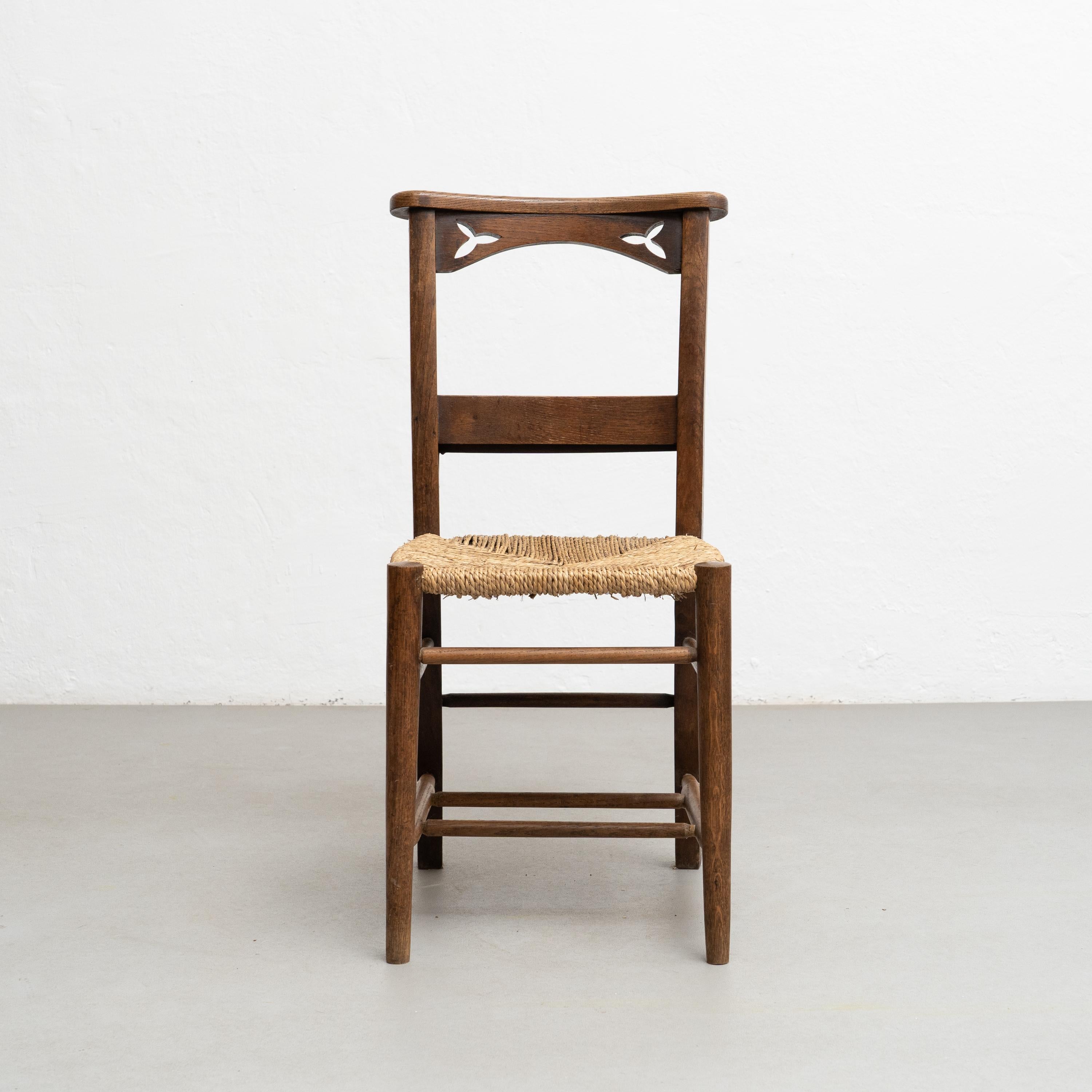 Rustikaler traditioneller Stuhl aus Holz und Rattan, um 1940 (Spanisch) im Angebot