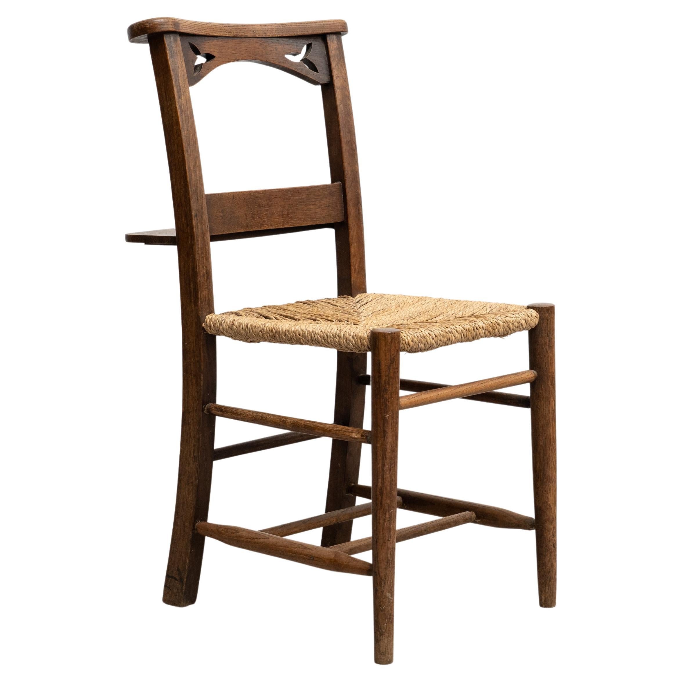 Rustikaler traditioneller Stuhl aus Holz und Rattan, um 1940