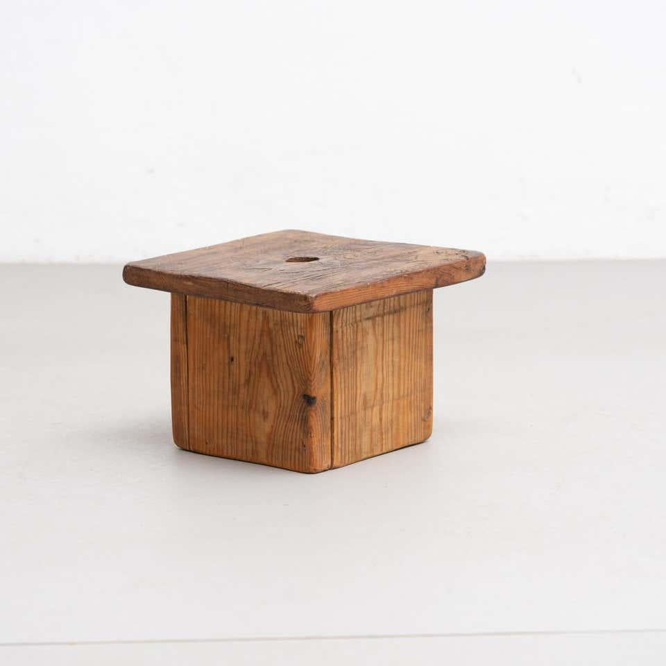 Rustic traditional wood farming milking stool.

By unknown manufacturer, France, circa 1920.

In original condition, with minor wear consistent with age and use, preserving a beautiful patina.

Materials:
Wood.
 