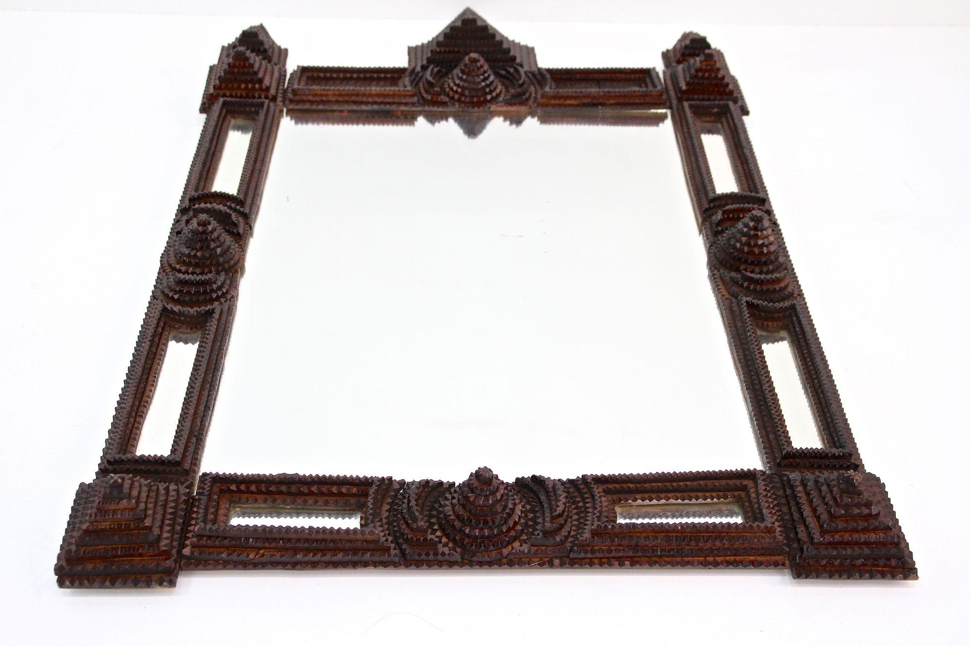 Miroir mural rustique Tramp Art, sculpté à la main, 19ème siècle, Autriche, vers 1880 en vente 4