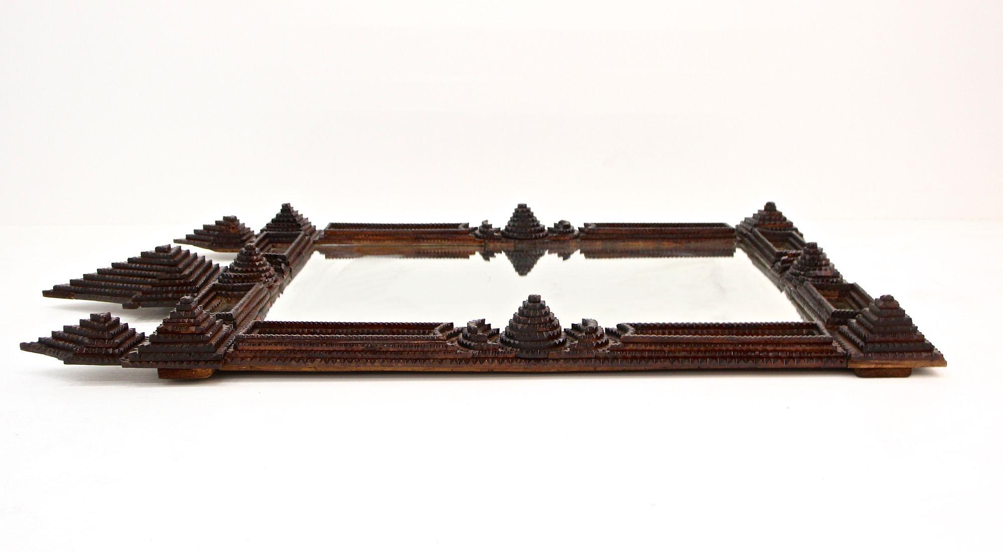 Miroir mural rustique Tramp Art, sculpté à la main, 19ème siècle, Autriche, vers 1880 en vente 2