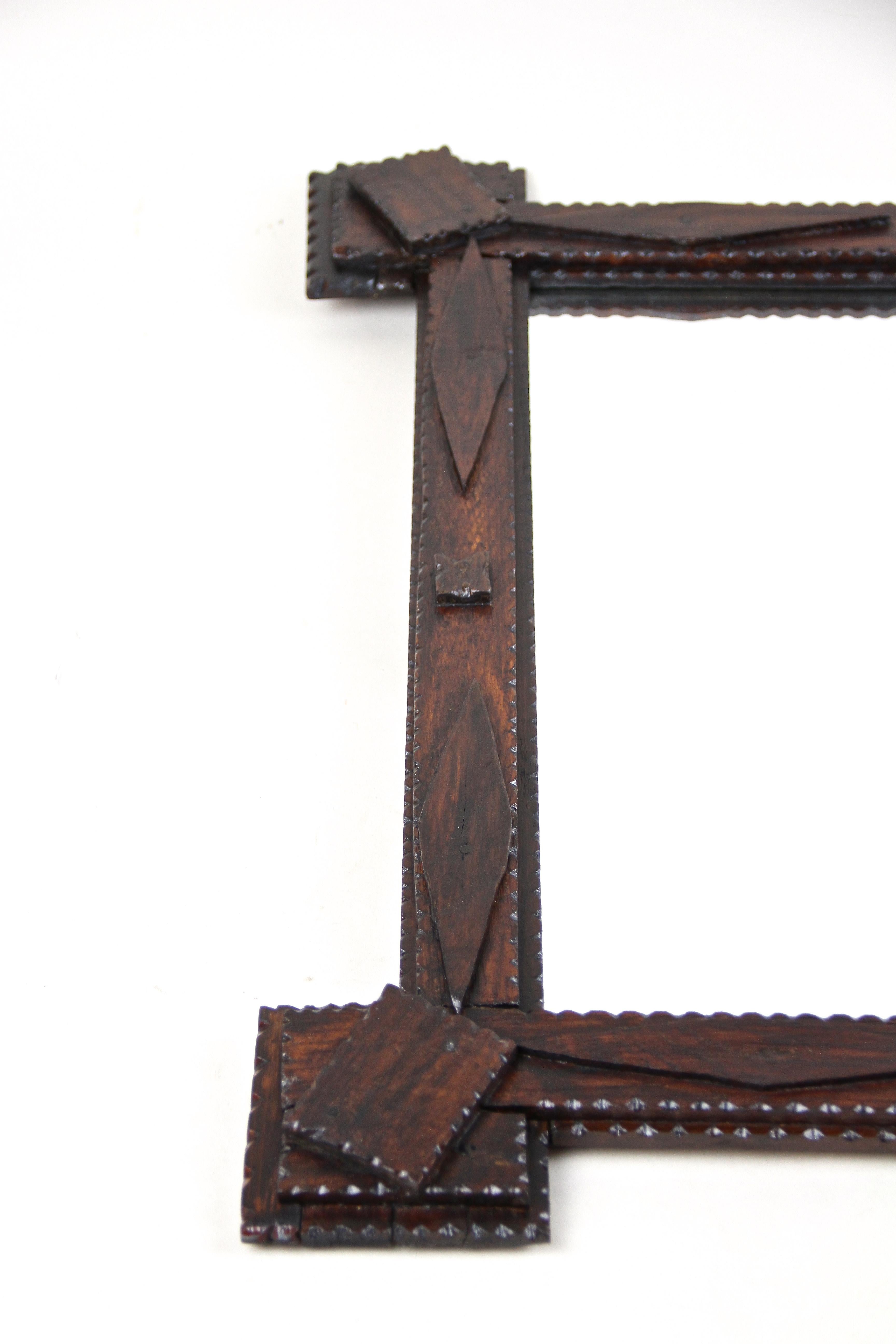 Rustic Tramp Art Wall Mirror with Extended Corners, Austria, circa 1870 For Sale 4