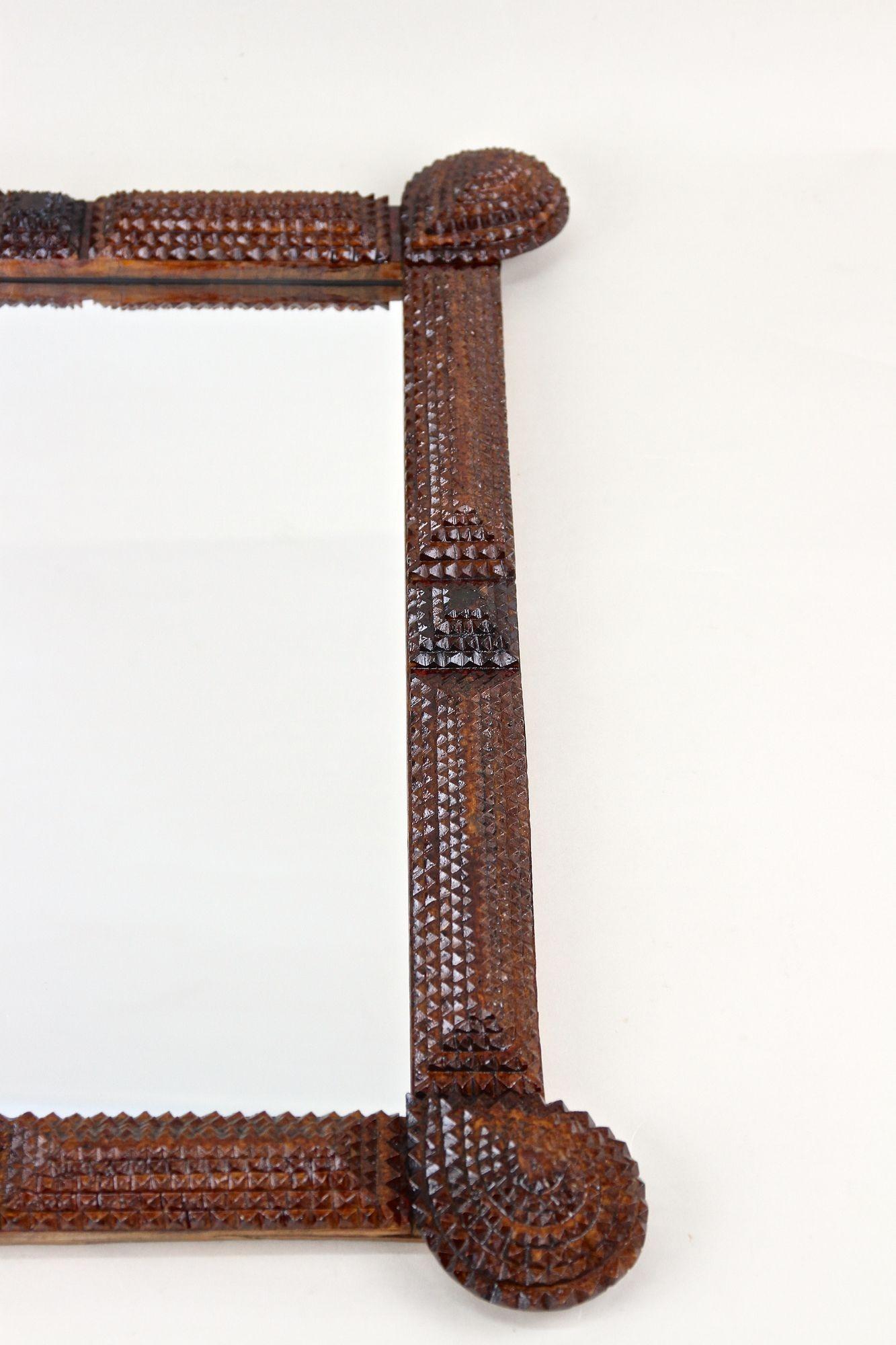 Rustic Tramp Art Wall Mirror With Unique Corners, Handcarved, Austria circa 1880 For Sale 4
