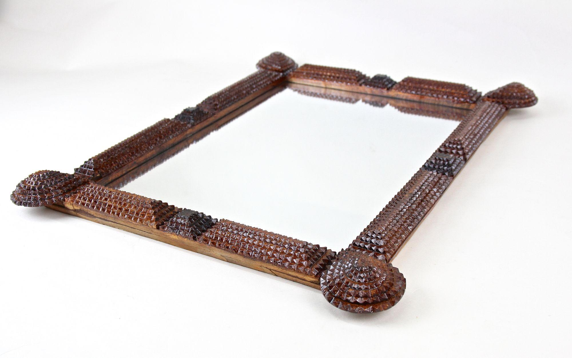 Rustic Tramp Art Wall Mirror With Unique Corners, Handcarved, Austria circa 1880 For Sale 10