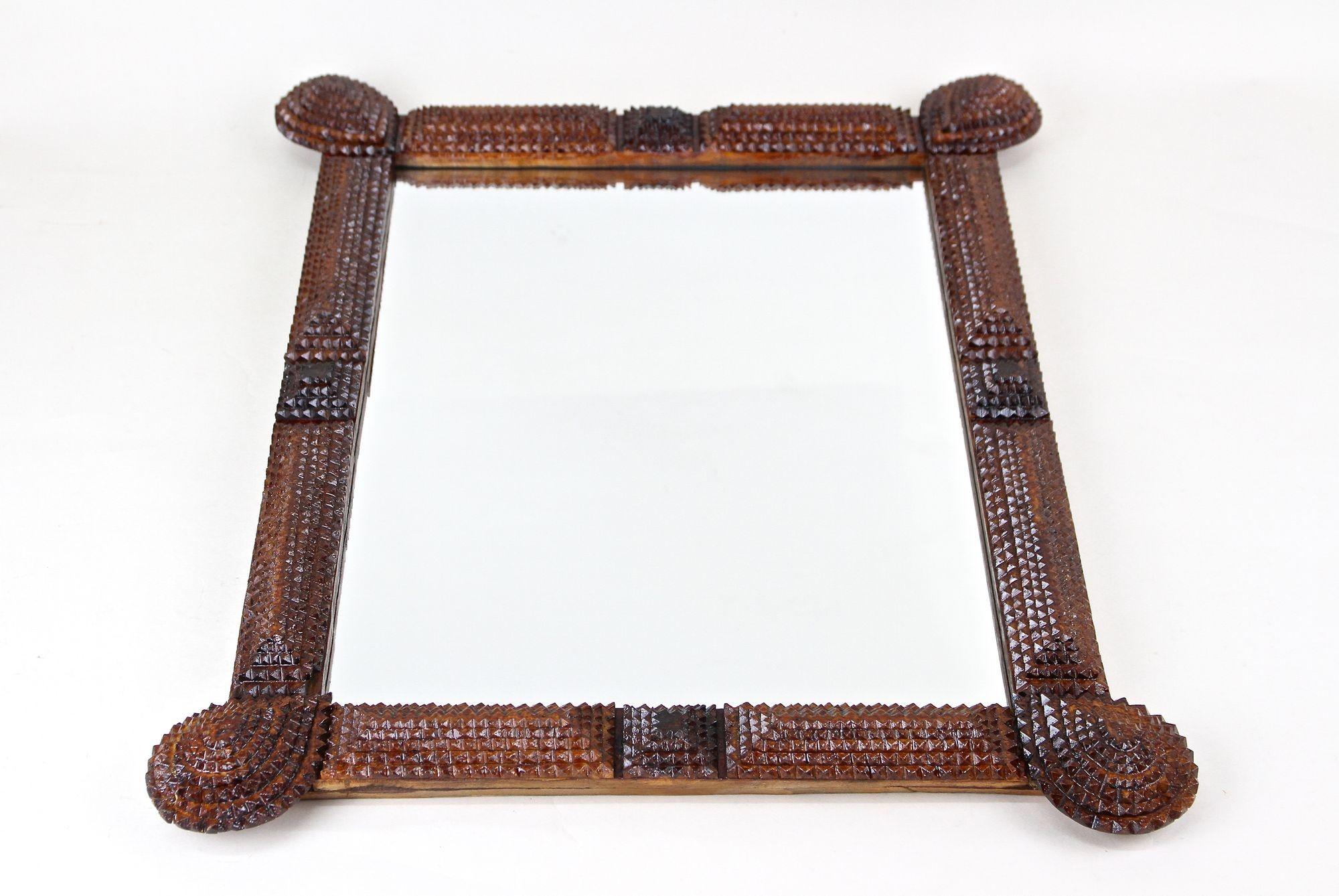 Rustic Tramp Art Wall Mirror With Unique Corners, Handcarved, Austria circa 1880 For Sale 3