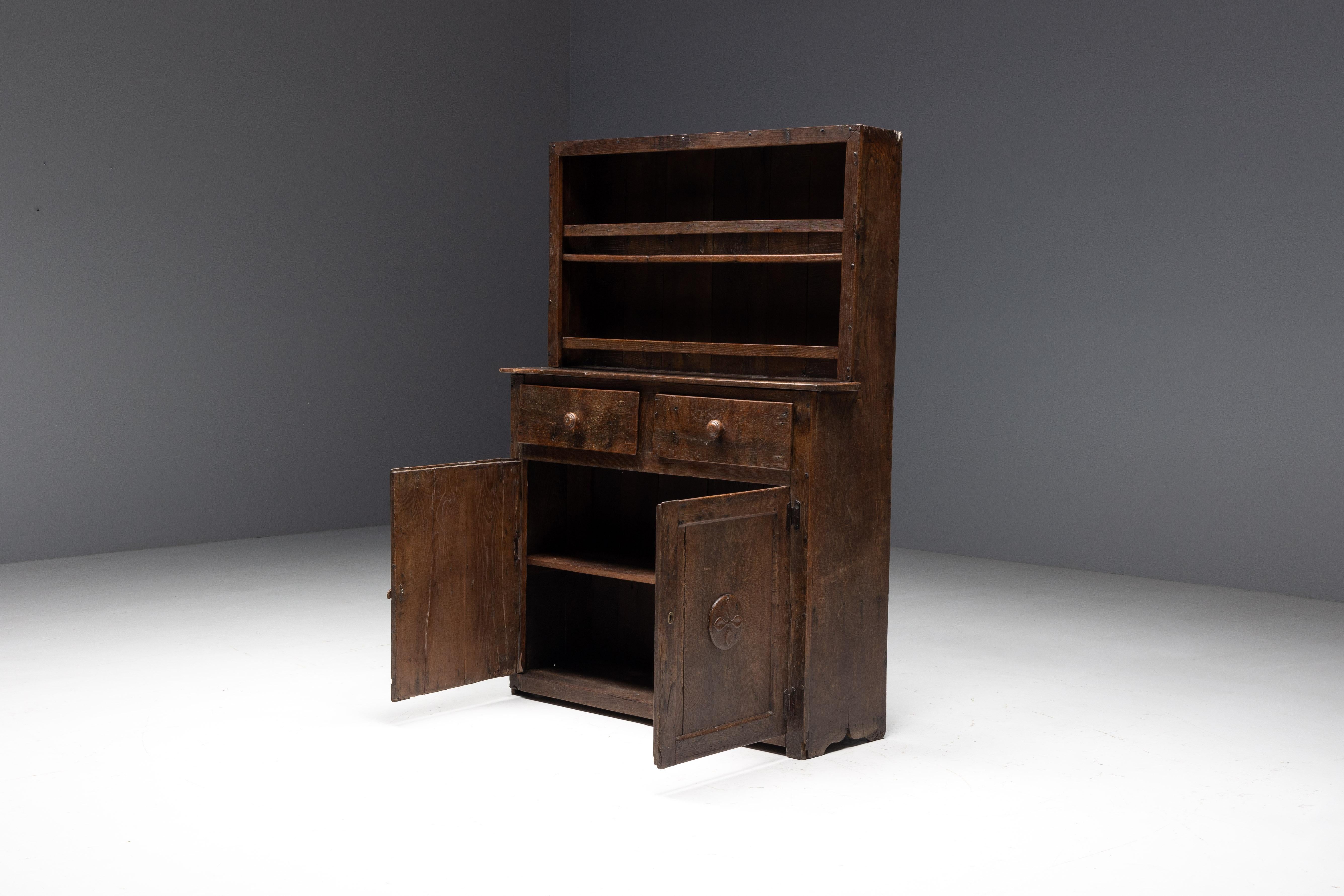 Rustic Travail Populaire Cupboard, France, Early 19th Century For Sale 4