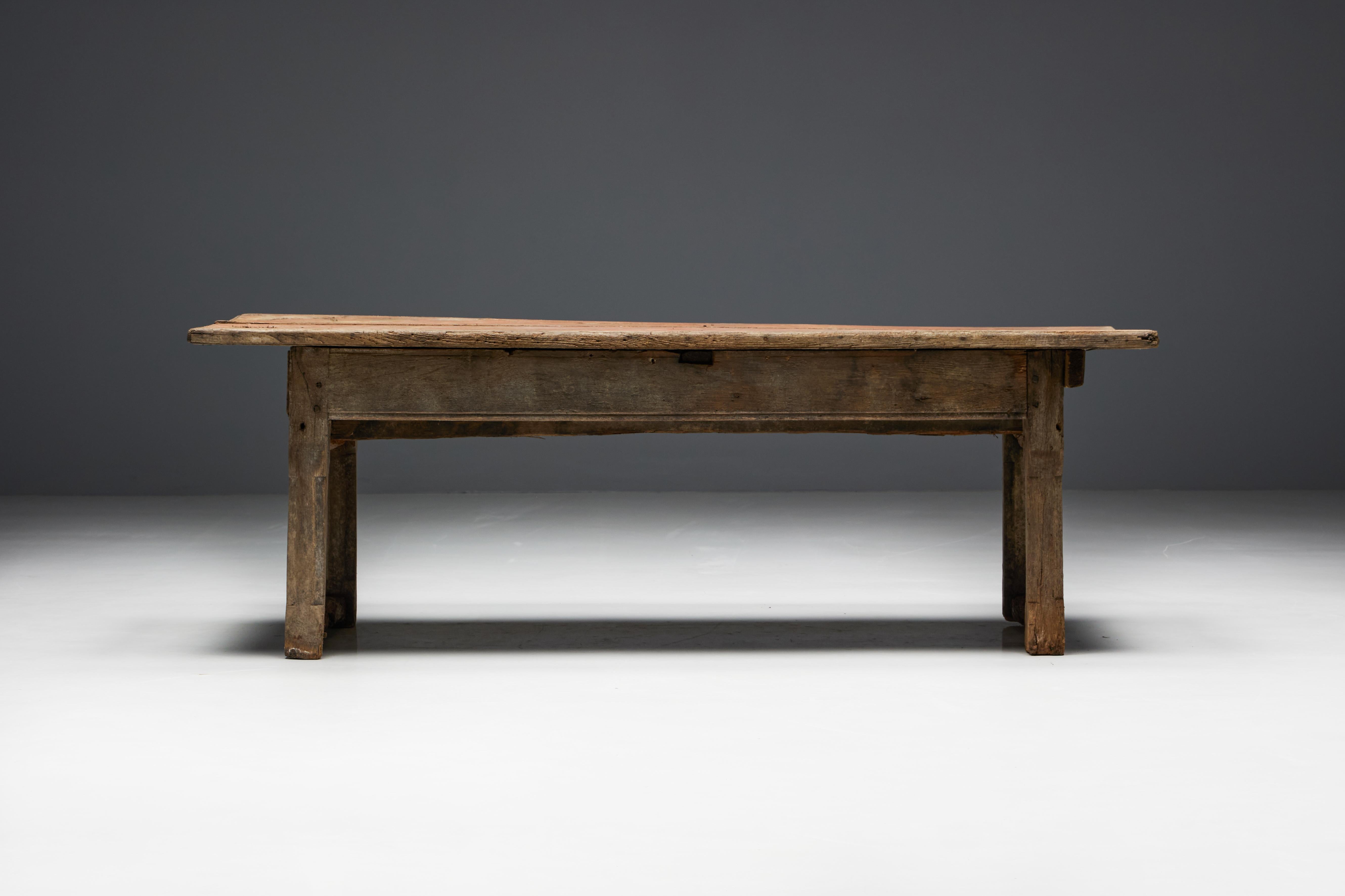 Rustic Travail Populaire Dining Table, France, Early 19th Century For Sale 5