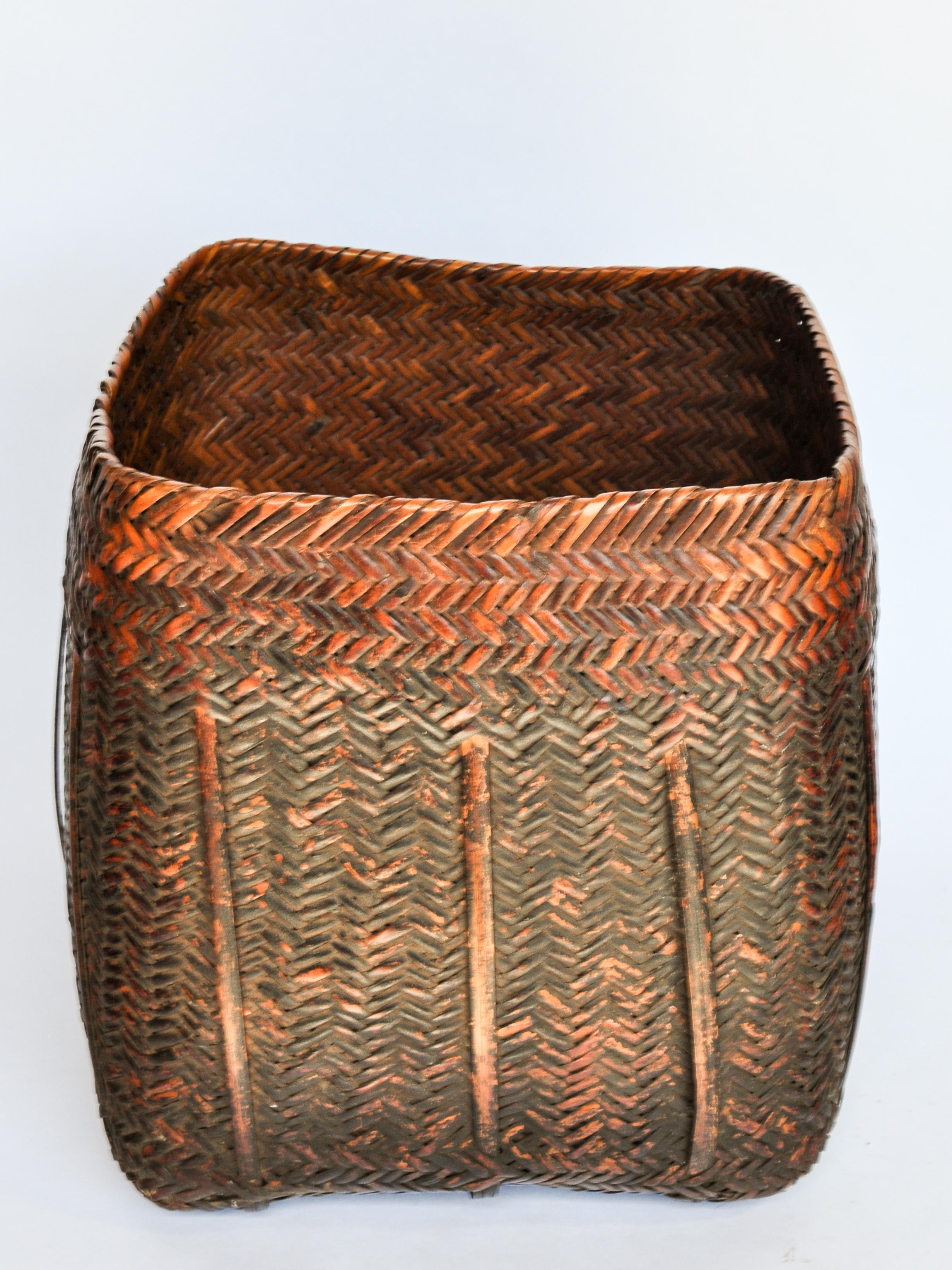 Rustic Tribal Storage Basket with Lid from the Tamang of Nepal, Mid-20th Century 2