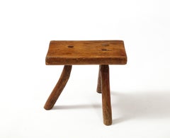 Tabouret tripode rustique, France, années 1940