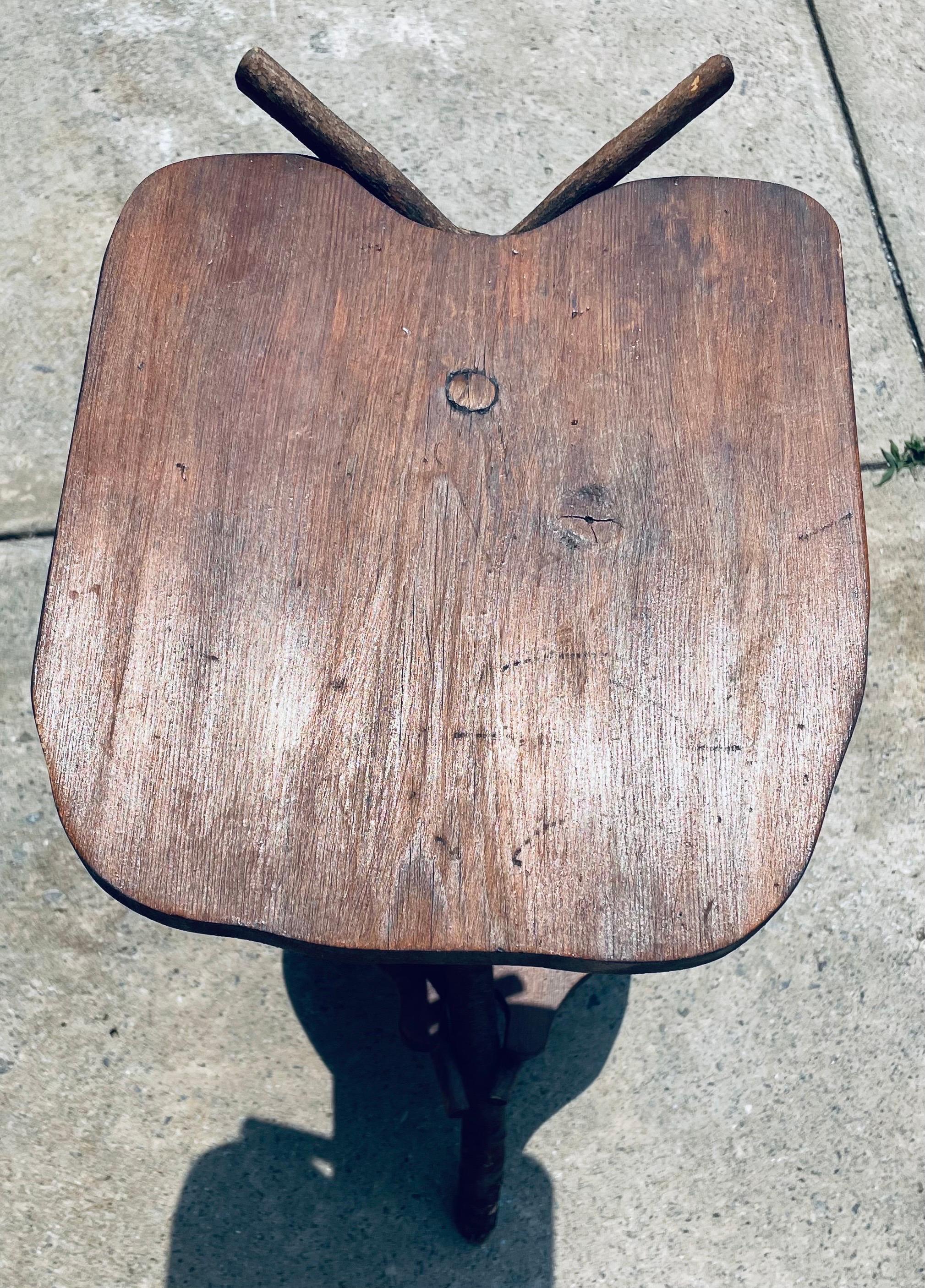 Rustic Twig Stick Branch Handmade Guitar Stand Holder Table Adirondack Cabin In Good Condition For Sale In Clifton Forge, VA