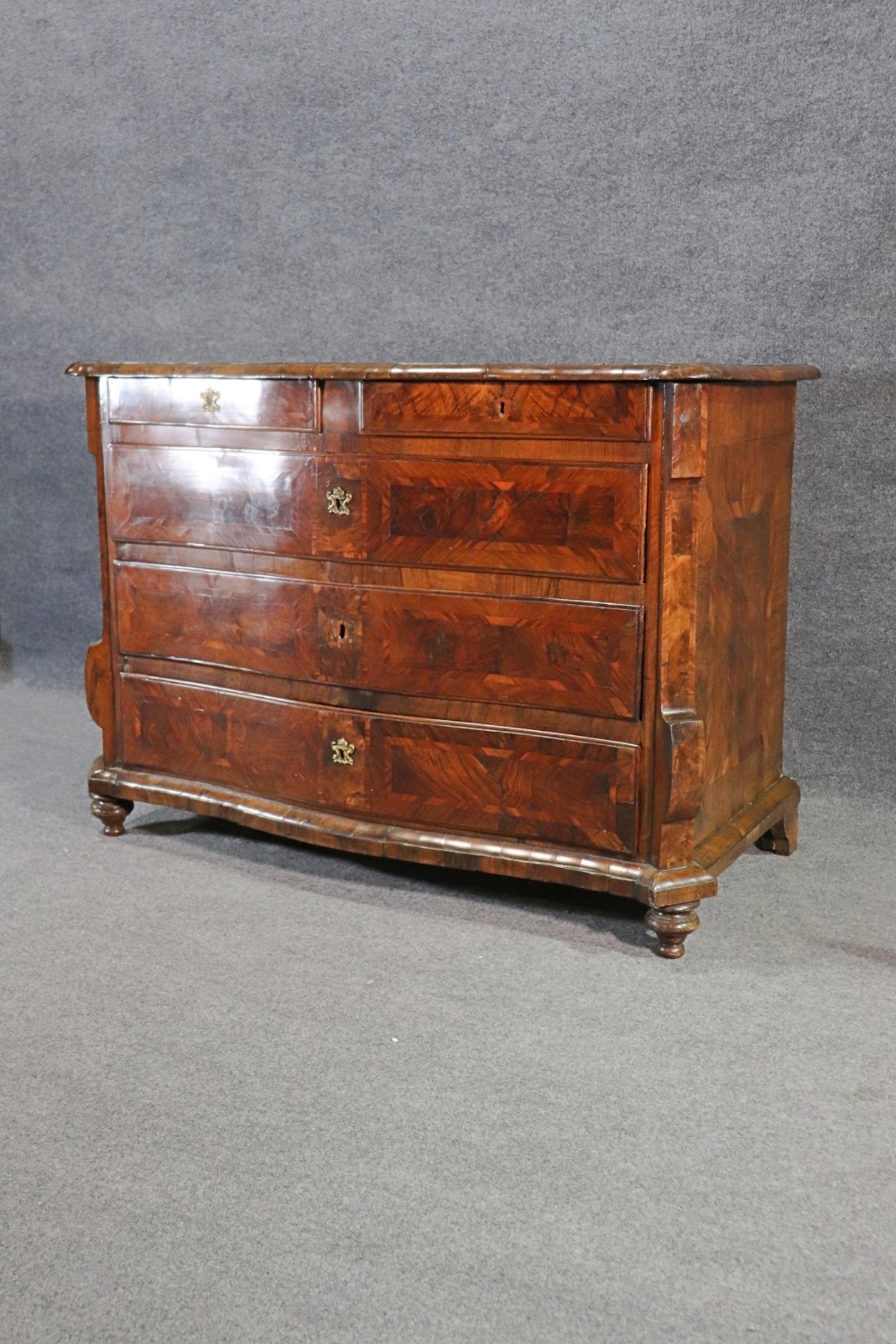 18th century Rustic Viennese Louis XVI style 5-drawer commode.

Dimensions: 39 3/4