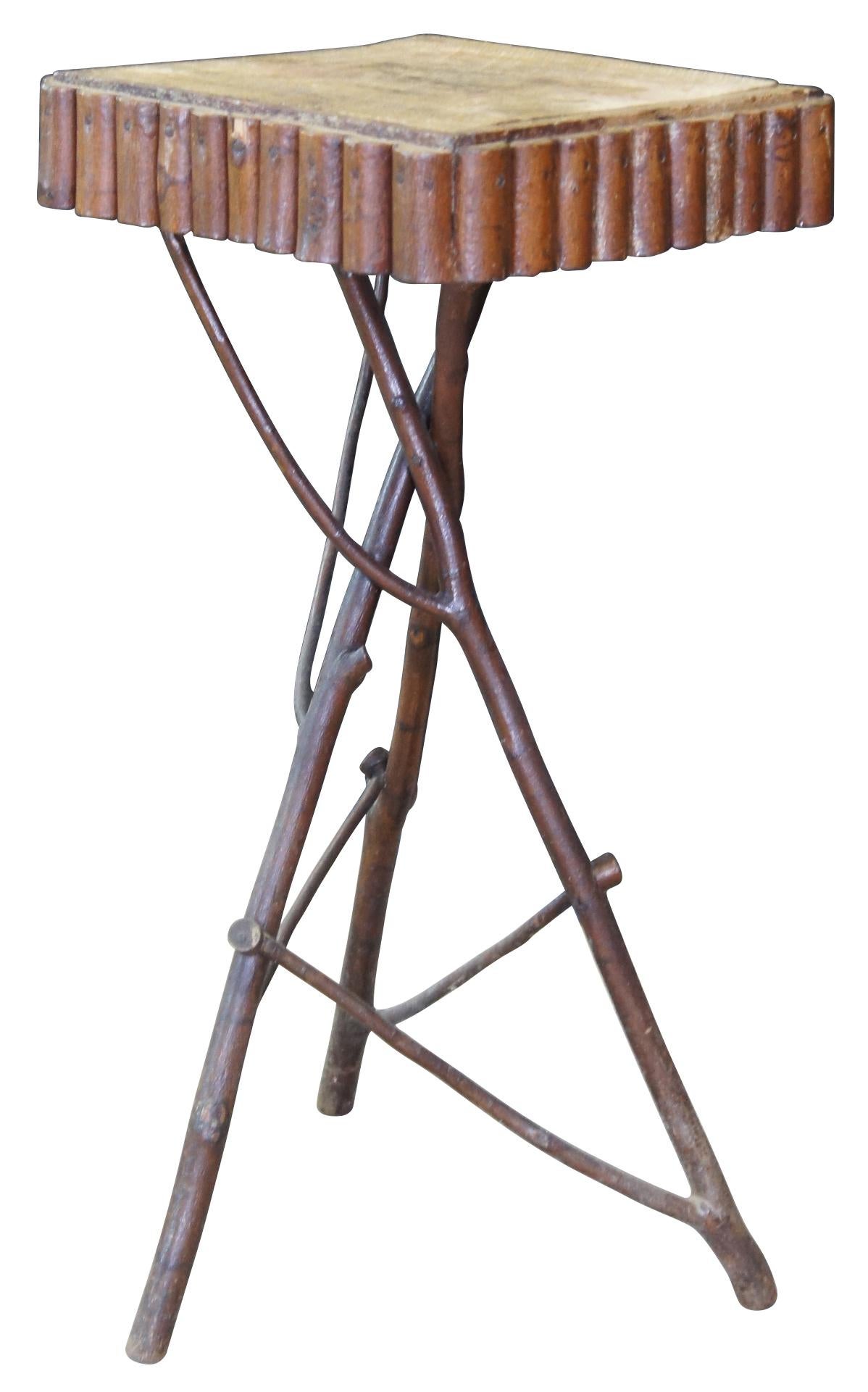 Rustic Vintage Adirondack Cabin Lodge Accent Table Stick Branch Plant Stand In Good Condition In Dayton, OH