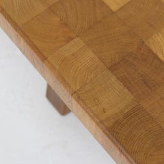 Table basse rustique vintage brutaliste du milieu du siècle en Oak