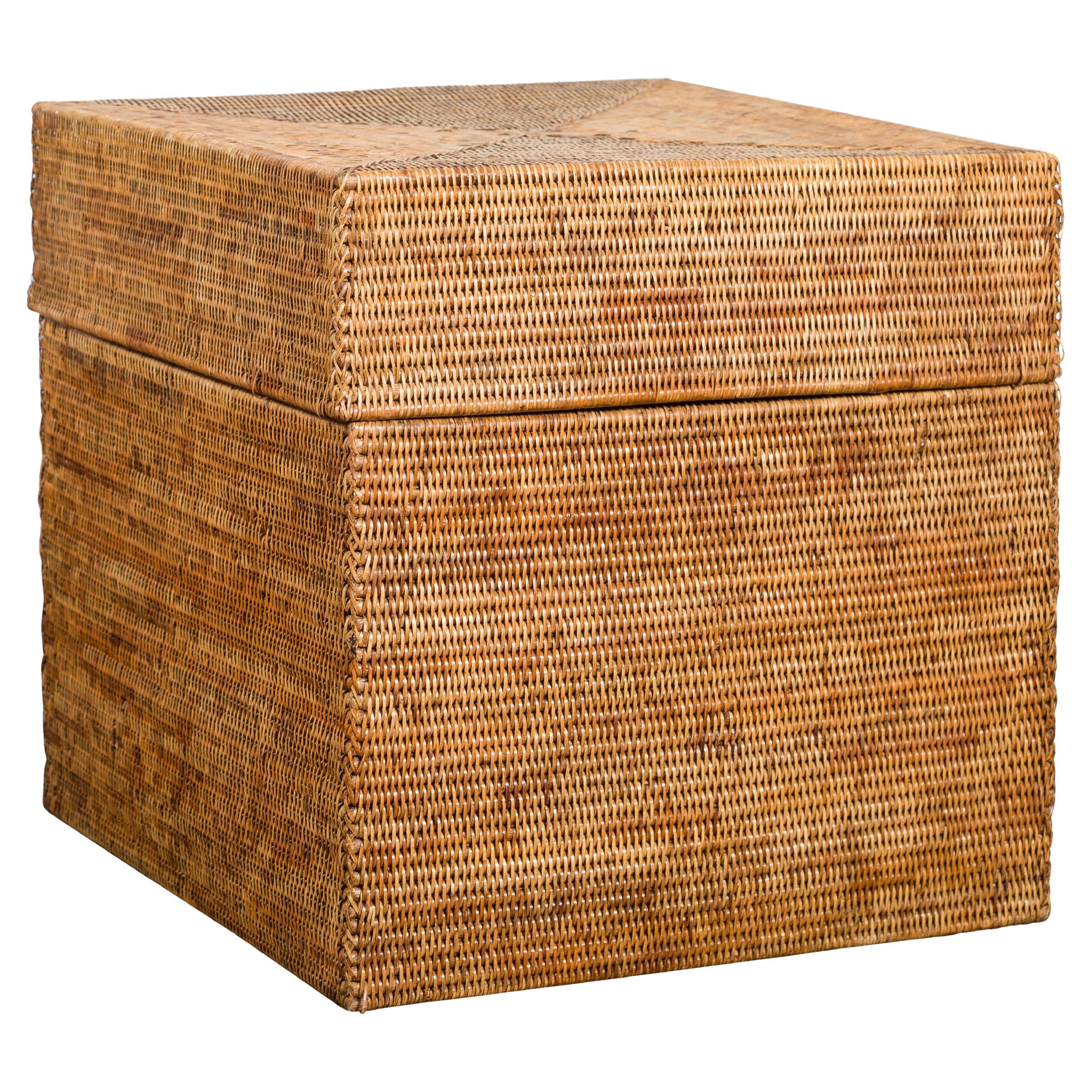 Rustic Vintage Country Style Thai Woven Rattan Lidded Storage Box For Sale