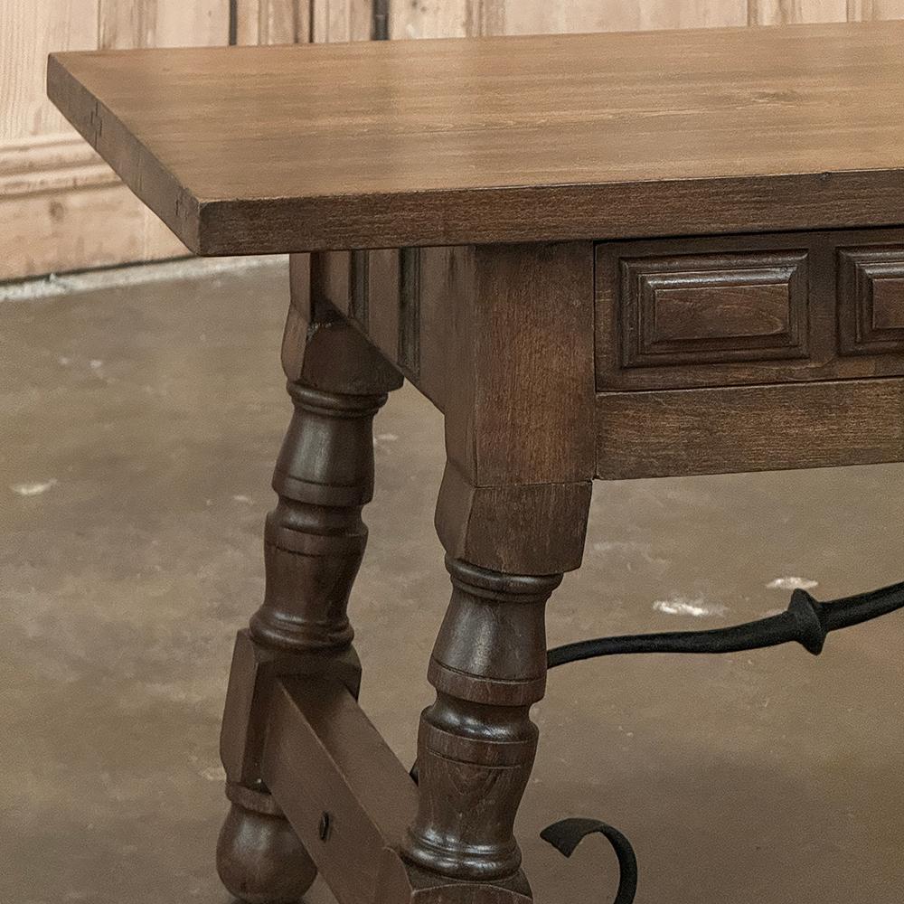 Fer Table basse coloniale espagnole rustique en vente