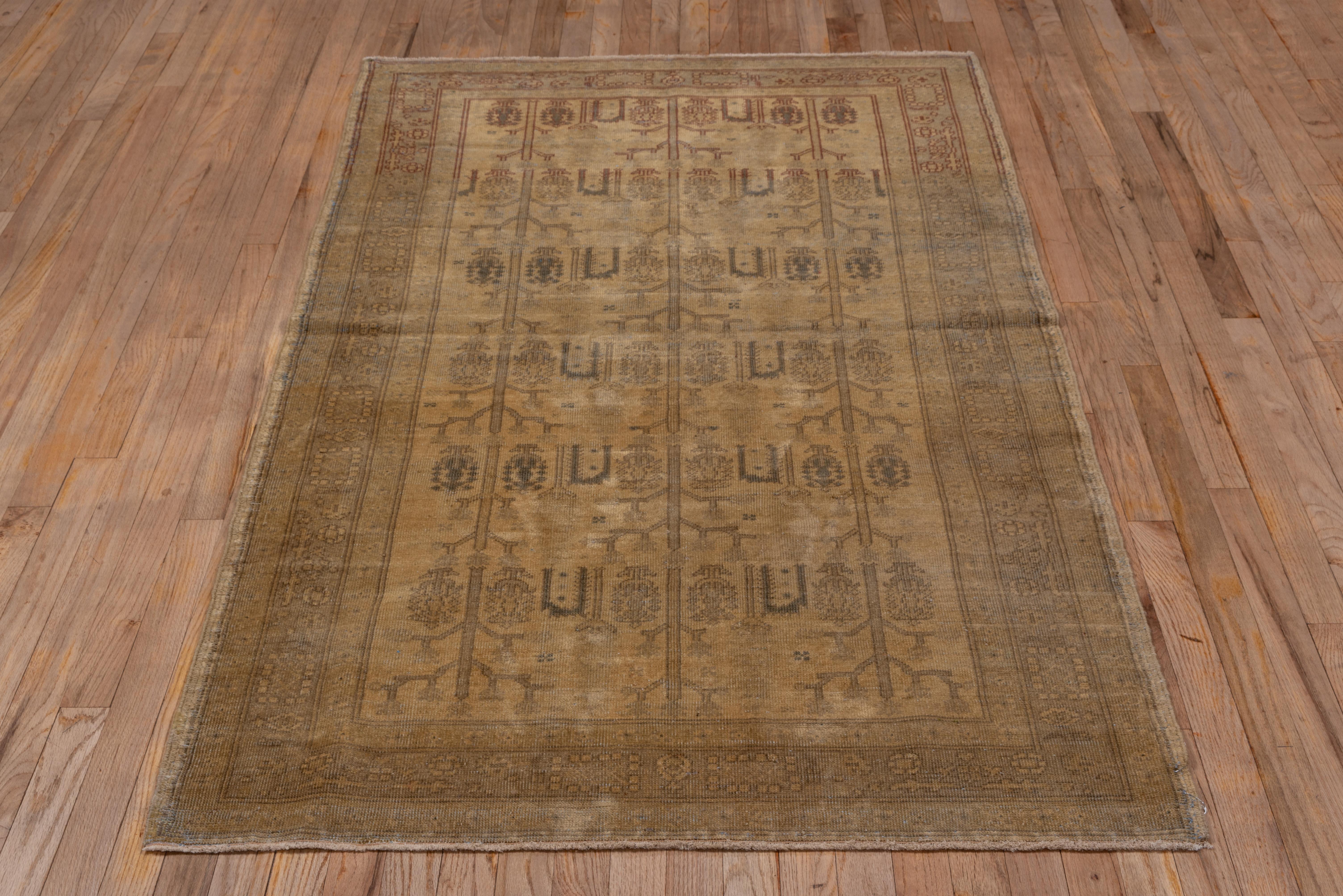 Rustic Vintage Turkish Anatolian Rug, Dark Neutral Palette, Shabby Chic In Good Condition For Sale In New York, NY