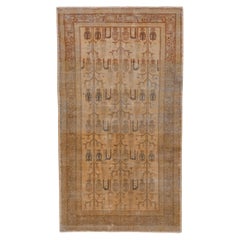Rustikaler türkischer anatolischer Vintage-Teppich, dunkle neutrale Palette, Shabby Chic