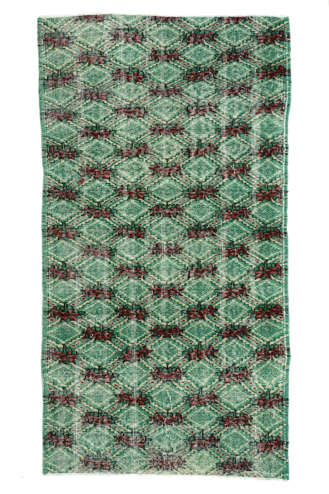 20th Century Rustic Vintage Turkish Sivas Rug For Sale