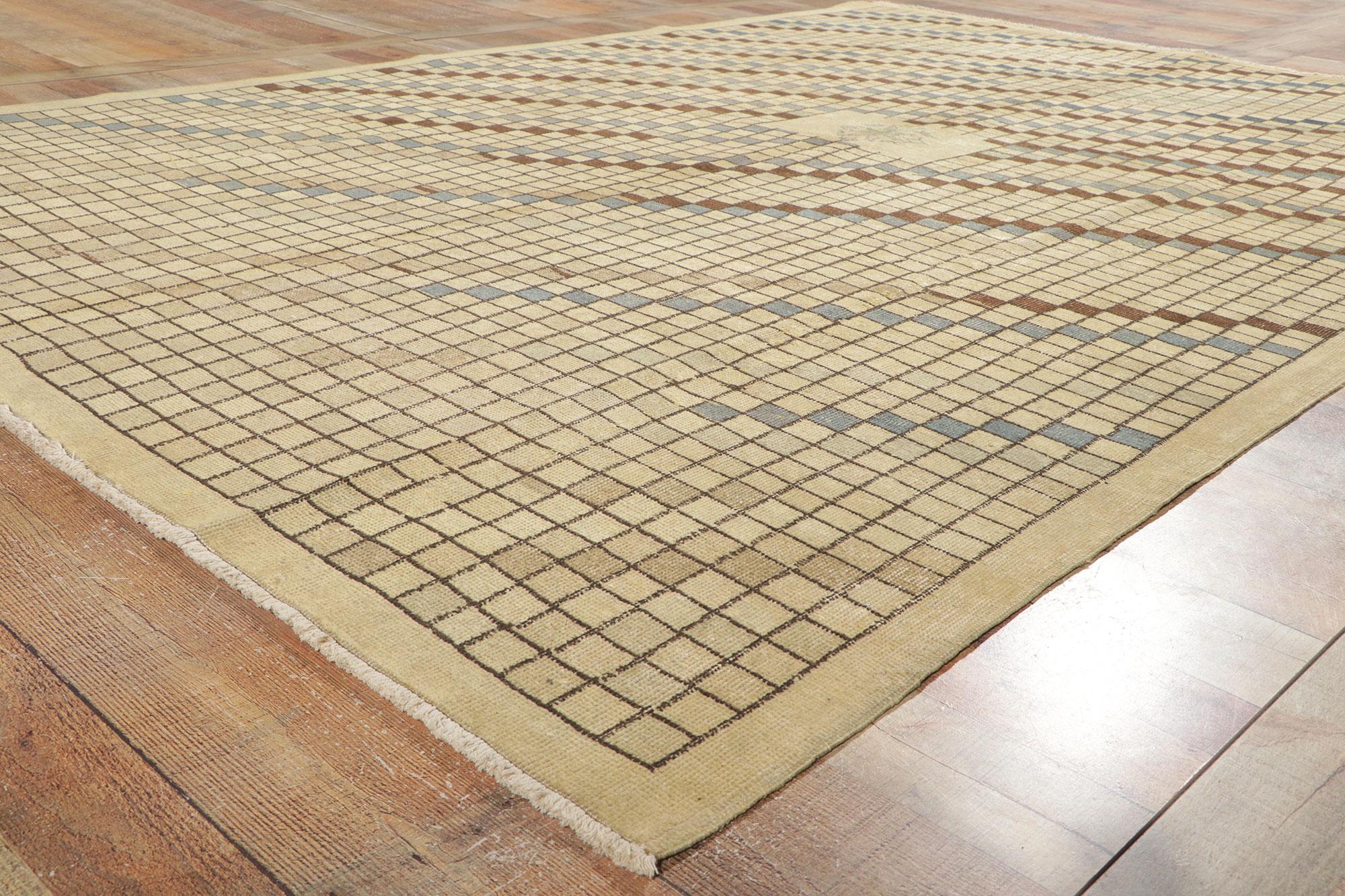 Rustikaler türkischer Sivas-Teppich im Vintage-Stil mit neutralen Erdtönen (Wolle) im Angebot