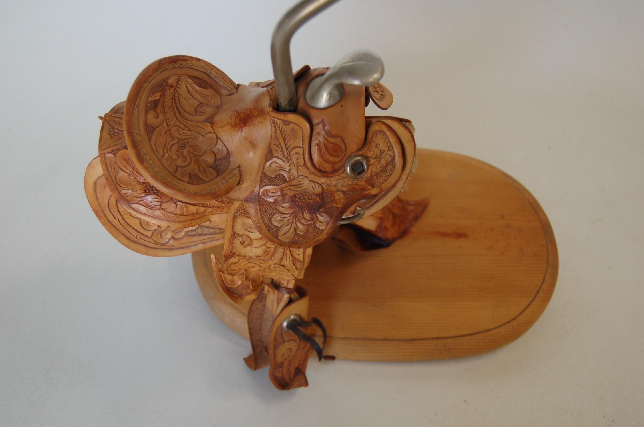 lamp saddle
