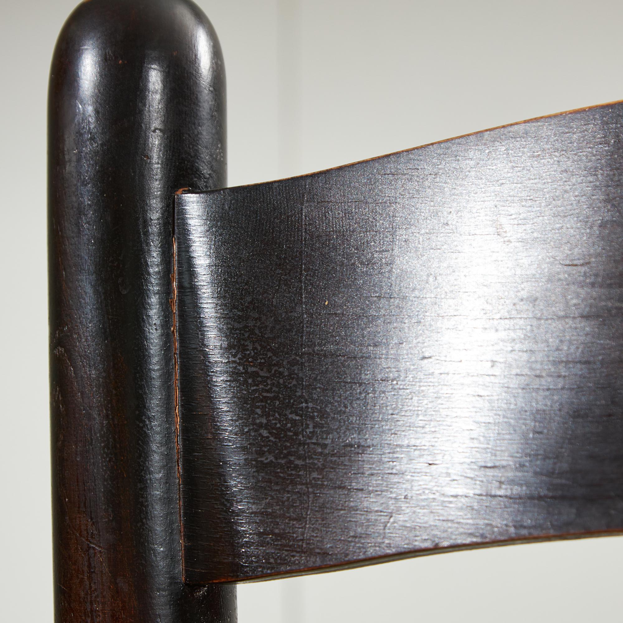 Sedia rustica in vimini con struttura in legno massiccio in vendita 3