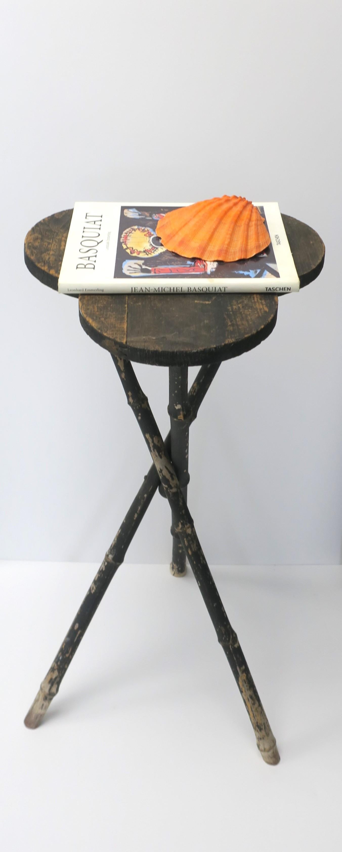 20th Century Rustic Wood and Bamboo Side Drinks Table or Plant Stand For Sale