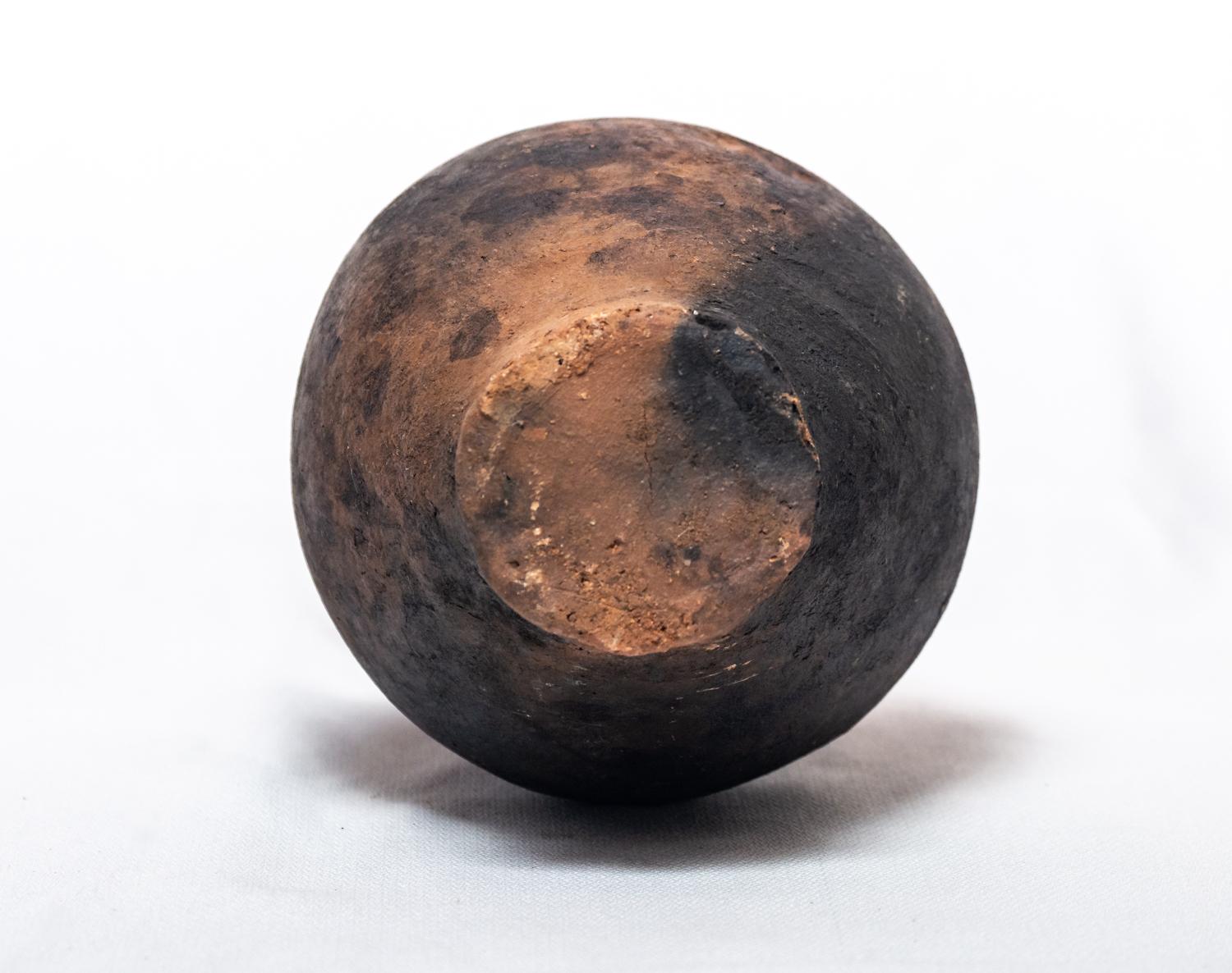 Argilla Vaso rustico cotto in Wood-Ash realizzato con argilla locale in vendita