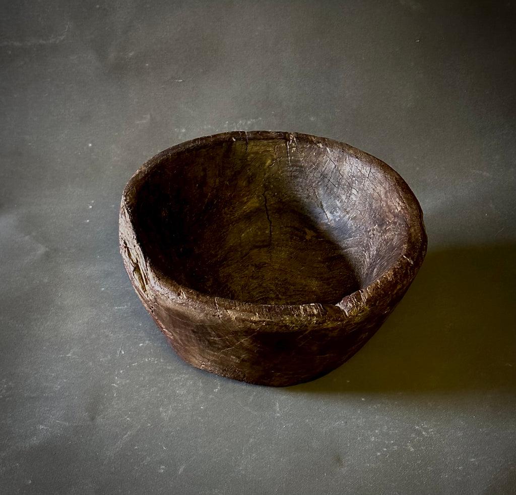 Rustic Wood Bowl In Good Condition In Los Angeles, CA