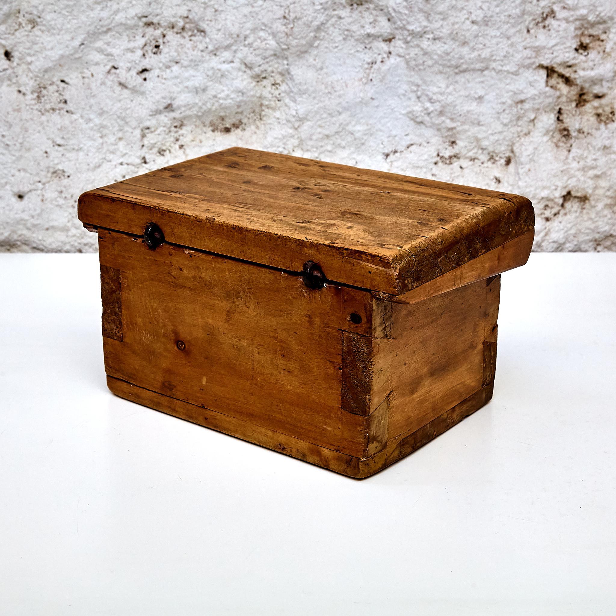 Mid-20th Century Rustic Wood Box with Key Lock, circa 1930 For Sale