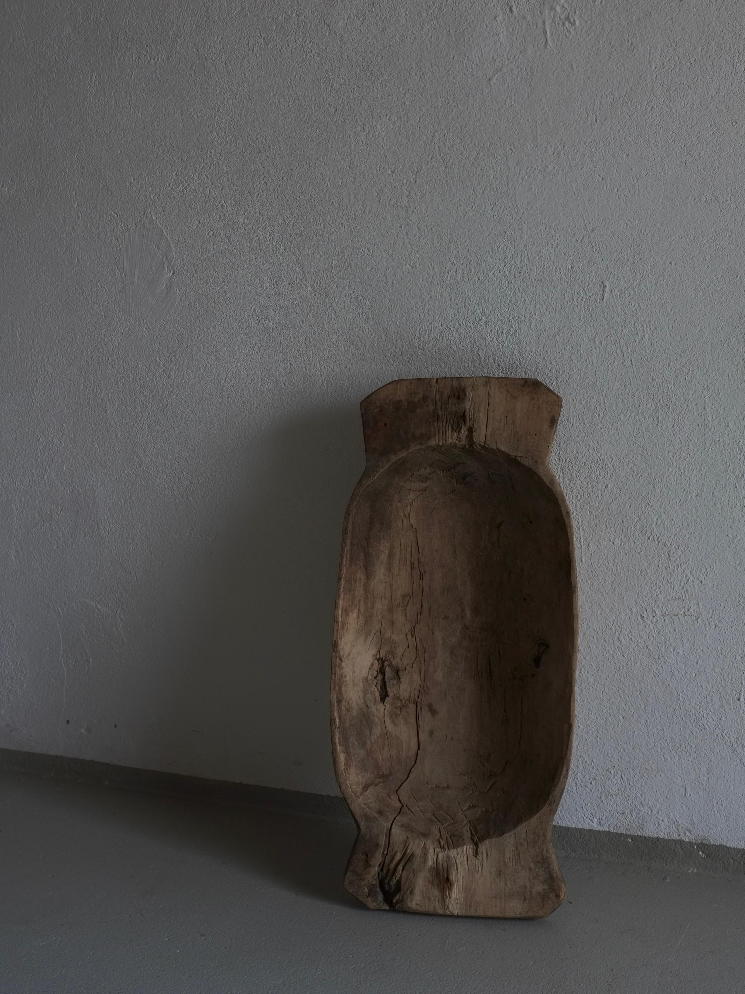 Antique primitive carved wooden bowl (#2) with a beautiful patina.

Additional information:
Origin: Latvia
Dimensions: W 60 cm x D 28 cm x H 9.5 cm