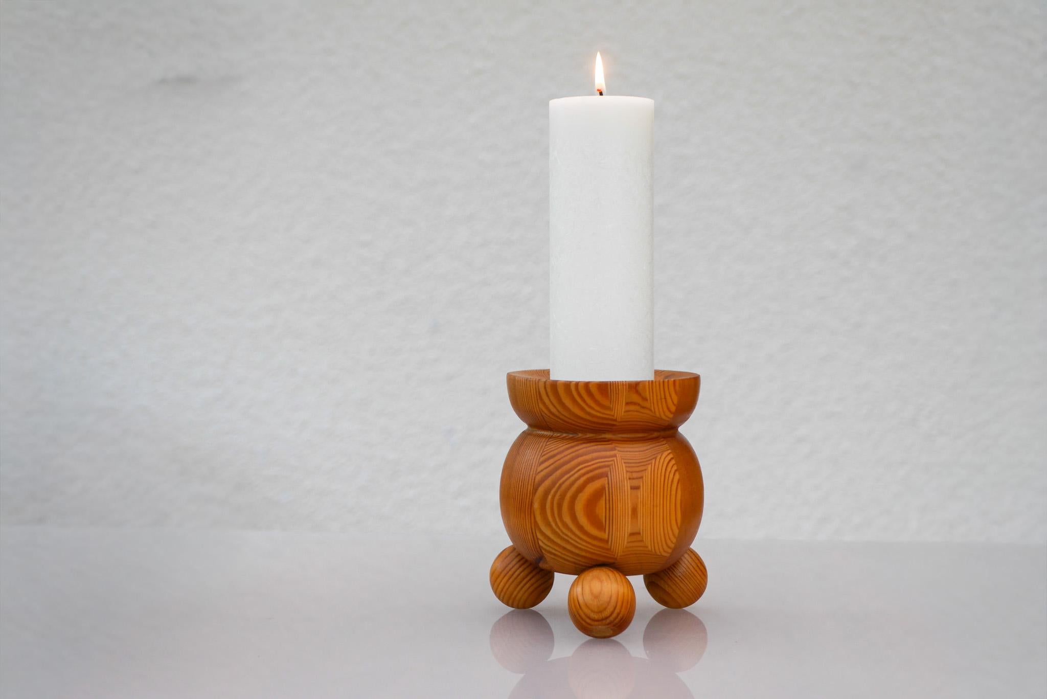 Svedese Portacandele natalizio rustico in legno anni '70 per Smålandsslöjd Svezia in vendita