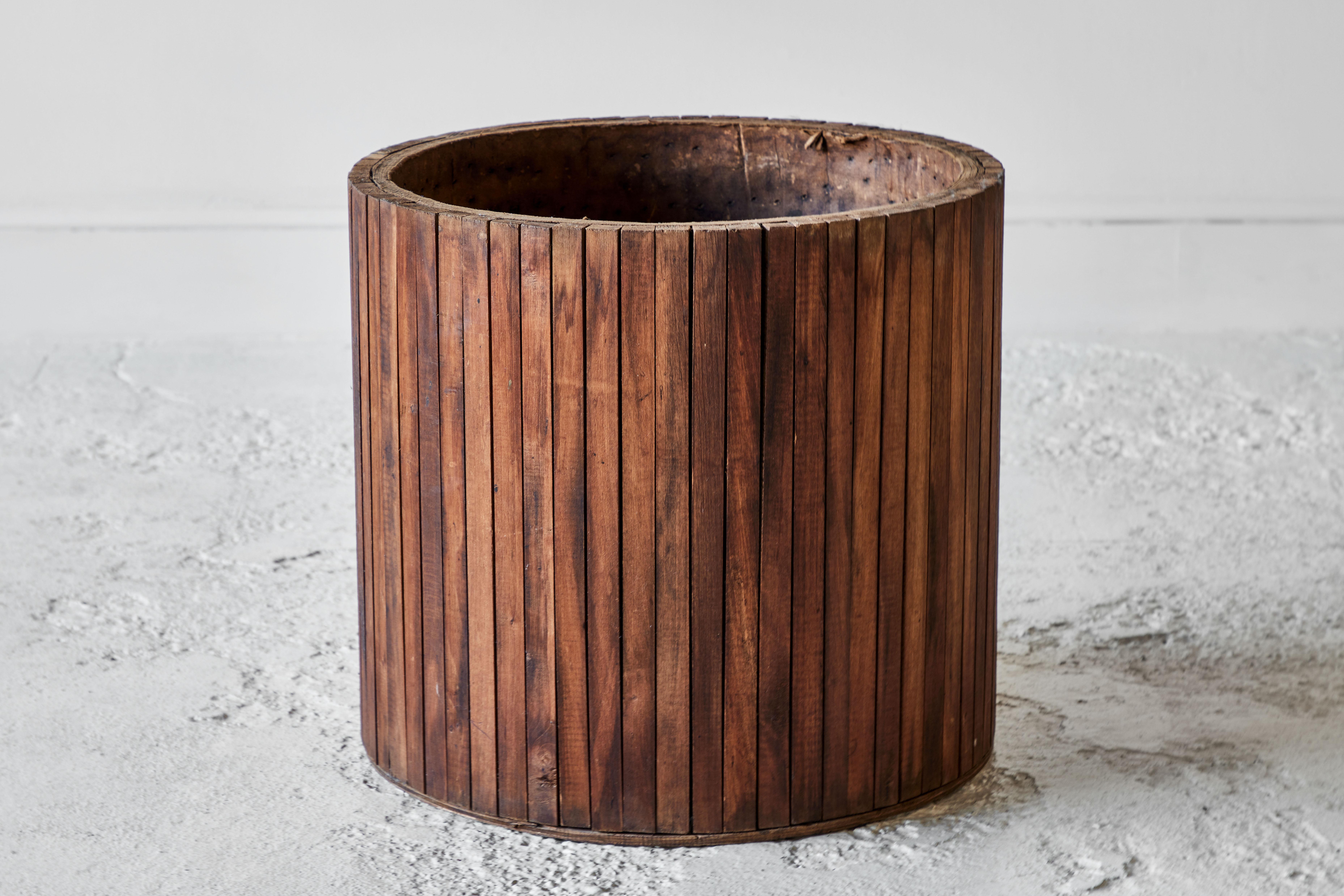 Rustic Wooden Faceted Planter In Good Condition In Los Angeles, CA