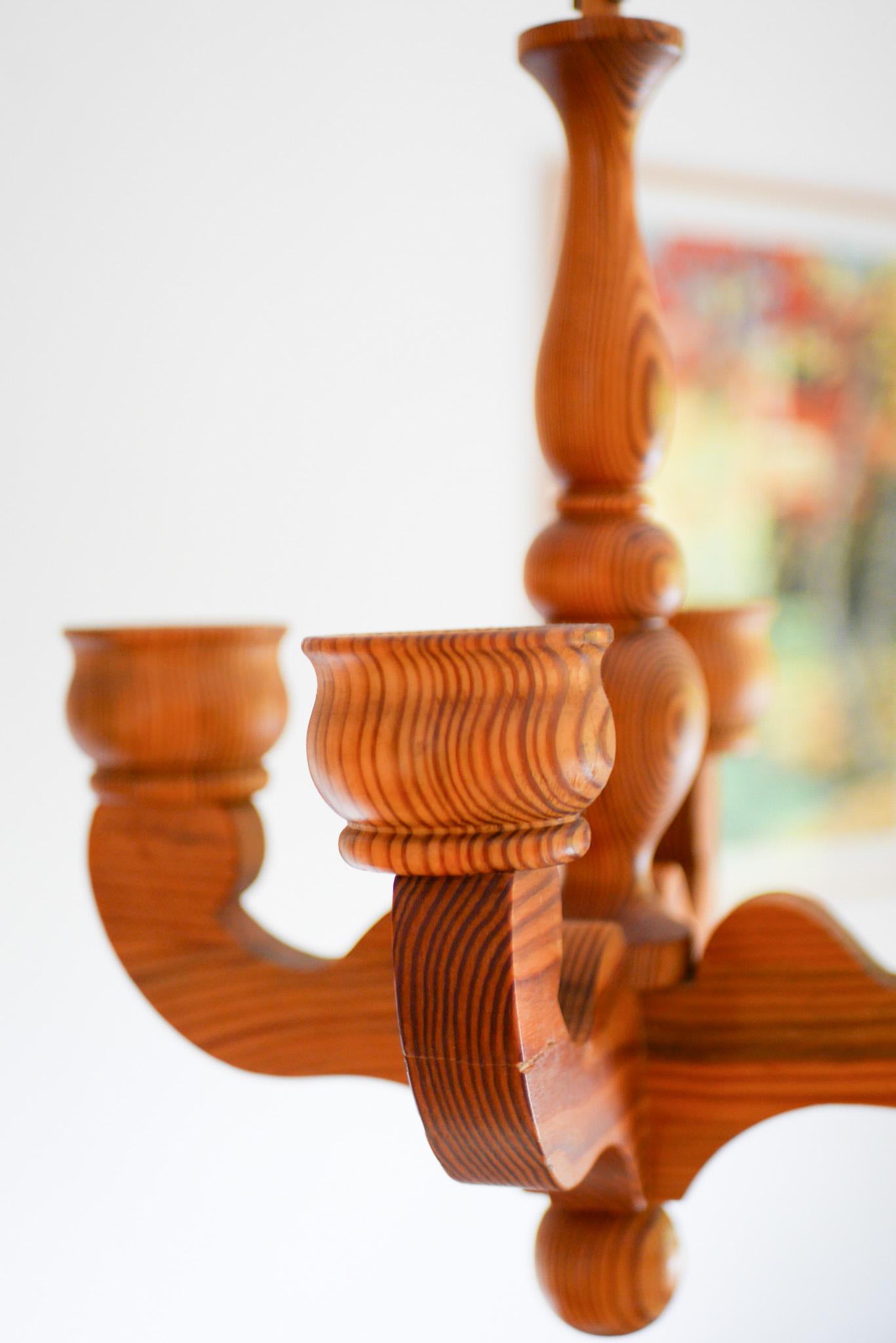 Chandelier rustique à pendentifs en bois Porte-bougies pour Smålandsslöjd Suède en vente 5