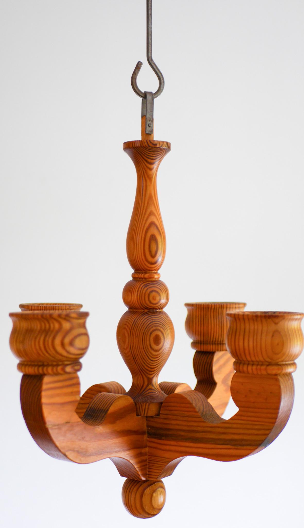 Suédois Chandelier rustique à pendentifs en bois Porte-bougies pour Smålandsslöjd Suède en vente