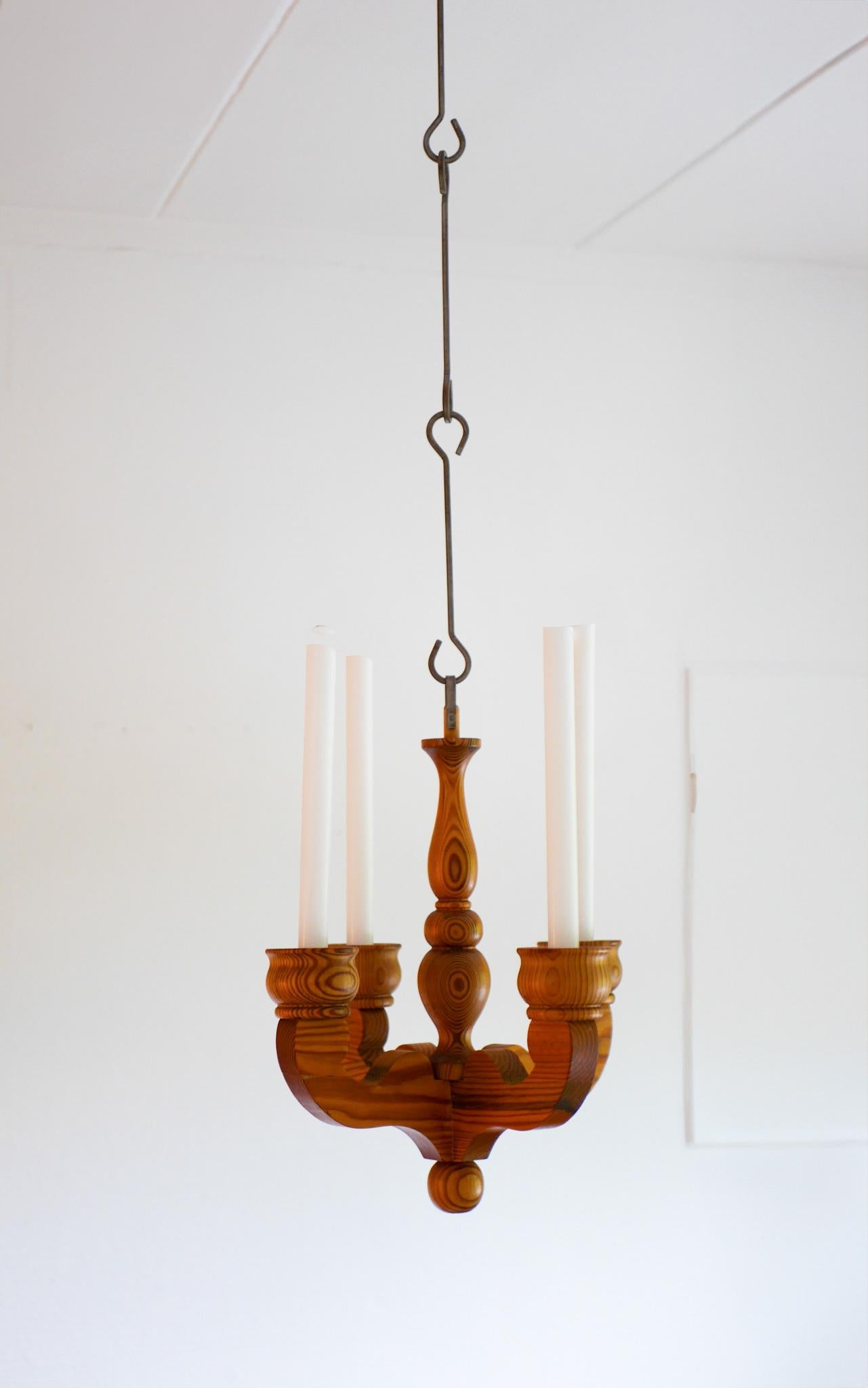 Pin Chandelier rustique à pendentifs en bois Porte-bougies pour Smålandsslöjd Suède en vente