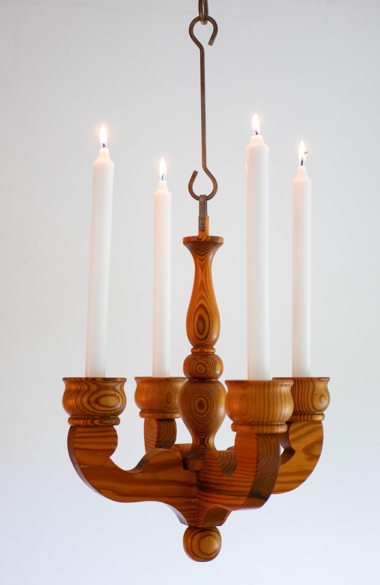 Chandelier rustique à pendentifs en bois Porte-bougies pour Smålandsslöjd Suède en vente 1