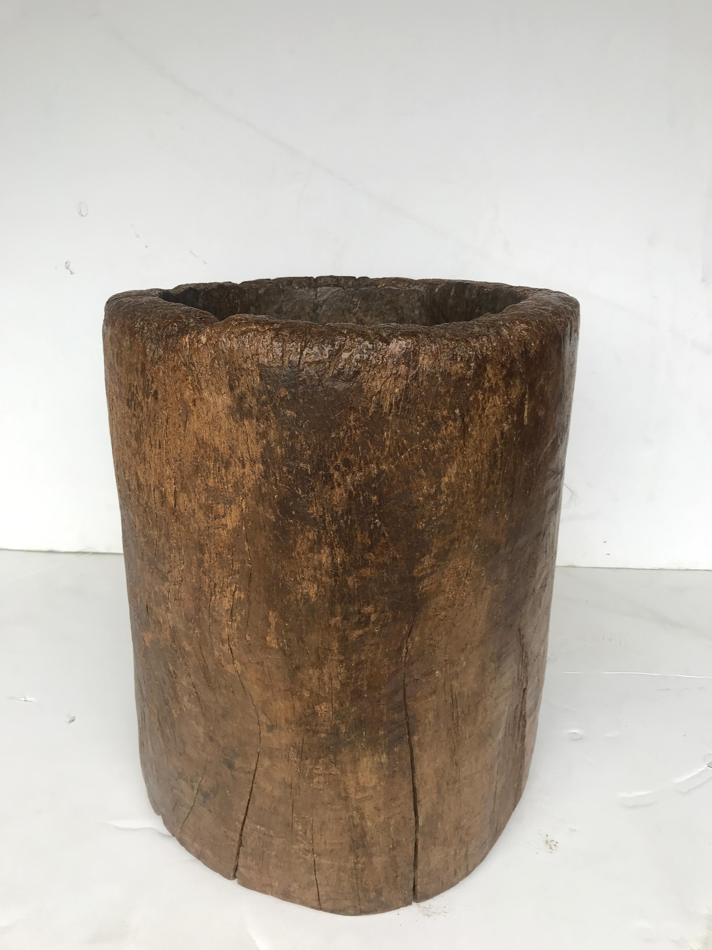 Rustic, 19th century wooden mortero - mortar - used for grinding corn. Carved out of a solid tree trunk.
Would make a perfect planter! Primitive, yet modern.