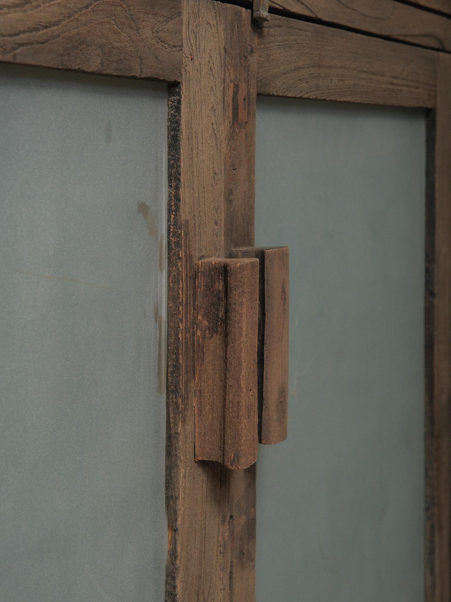 Rustic Wooden Marble Top Sideboard with Drawers & Frosted Panels en Bueno estado para la venta en High Point, NC