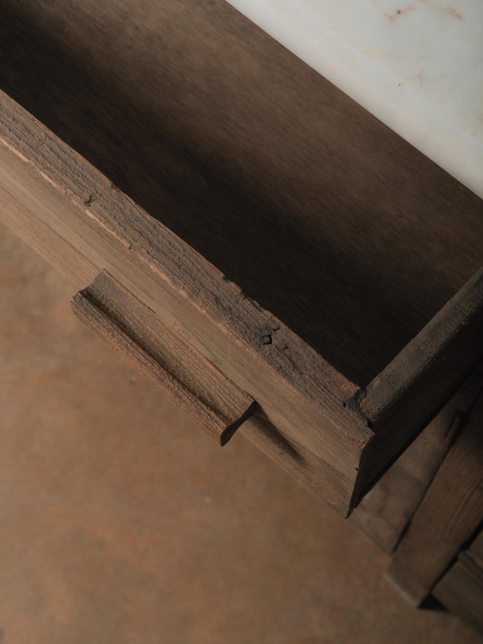 Rustic Wooden Marble Top Sideboard with Drawers & Frosted Panels siglo XX en venta