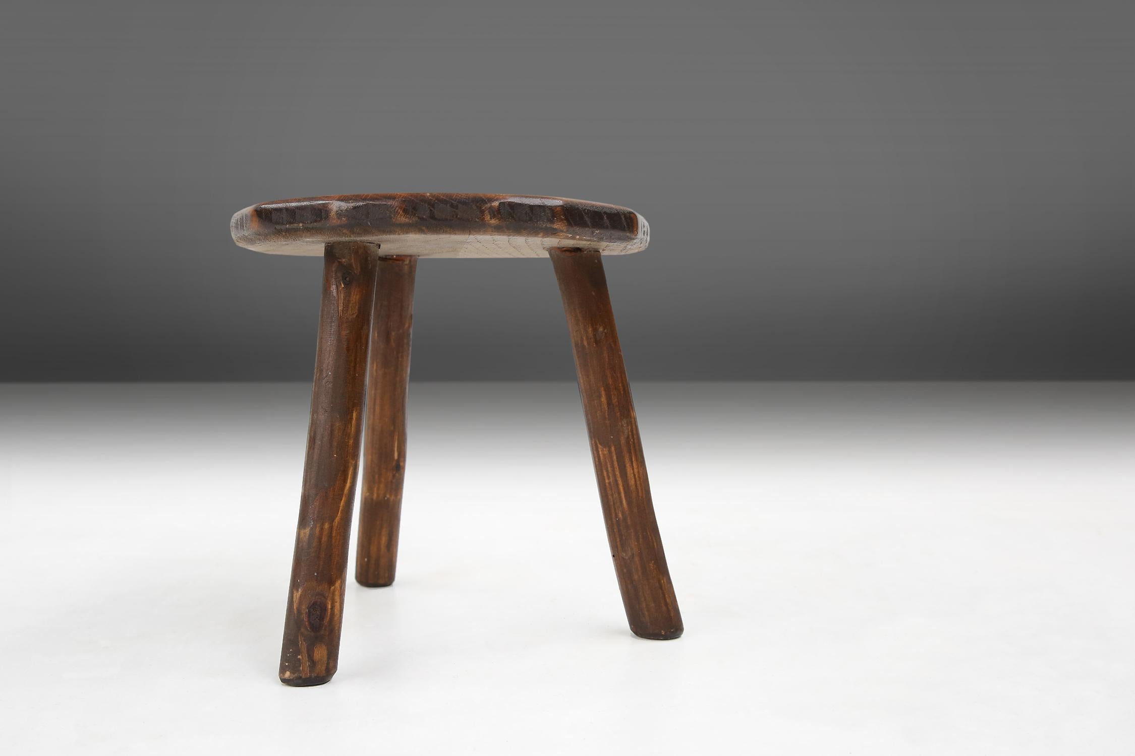 Rustic Wooden Stool, circa 1900 In Good Condition In Meulebeke, BE