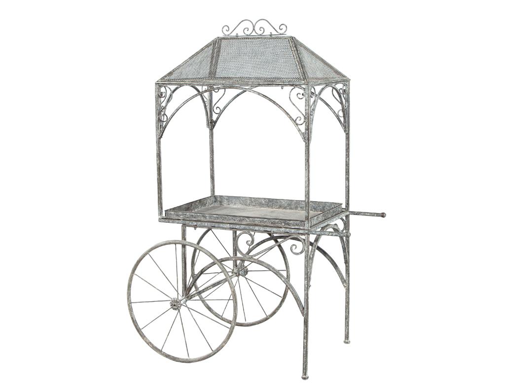 Rustikaler schmiedeeiserner Garten-Trolleywagen im Zustand „Hervorragend“ im Angebot in North York, ON