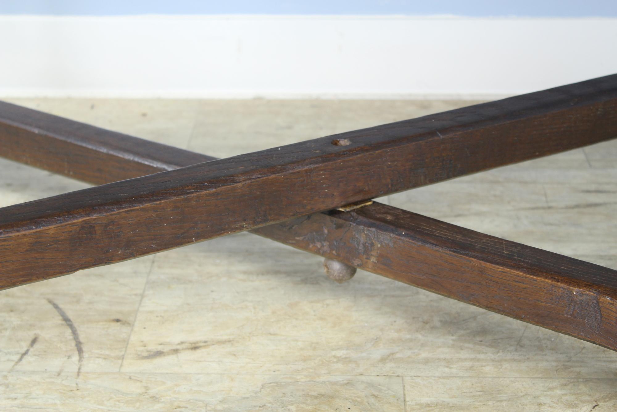 Table de ferme rustique en chêne à base en forme de X en vente 5