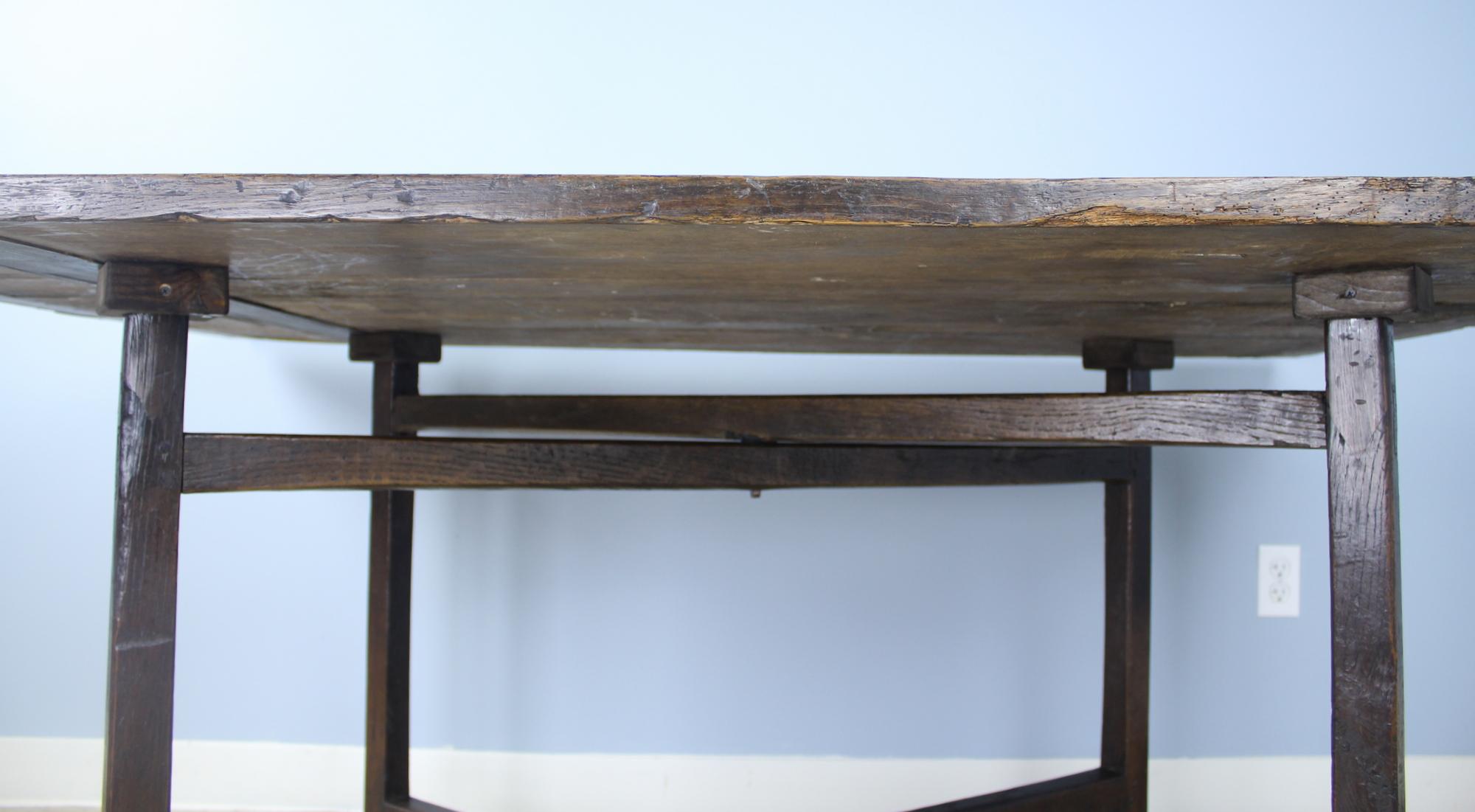 Table de ferme rustique en chêne à base en forme de X en vente 6